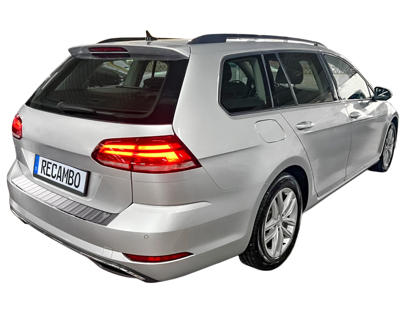 RECAMBO Ladekantenschutz für VW Golf 7 Variant, 2017-2020 - ab Facelift Stoßstangenschutz, V2A rostfrei, Exklusive Optik, praktischer Schutz & perfekte Passform – Bild 3 von 5