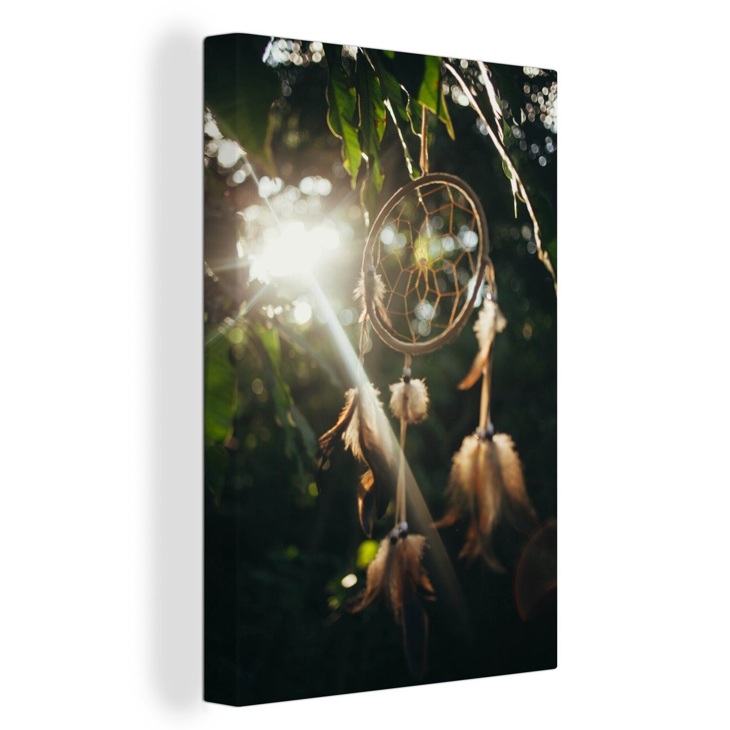 OneMillionCanvasses® Leinwandbild Ein Traumfänger im Wald, (1 St), Leinwandbild fertig bespannt inkl. Zackenaufhänger, Gemälde, 20x30 cm