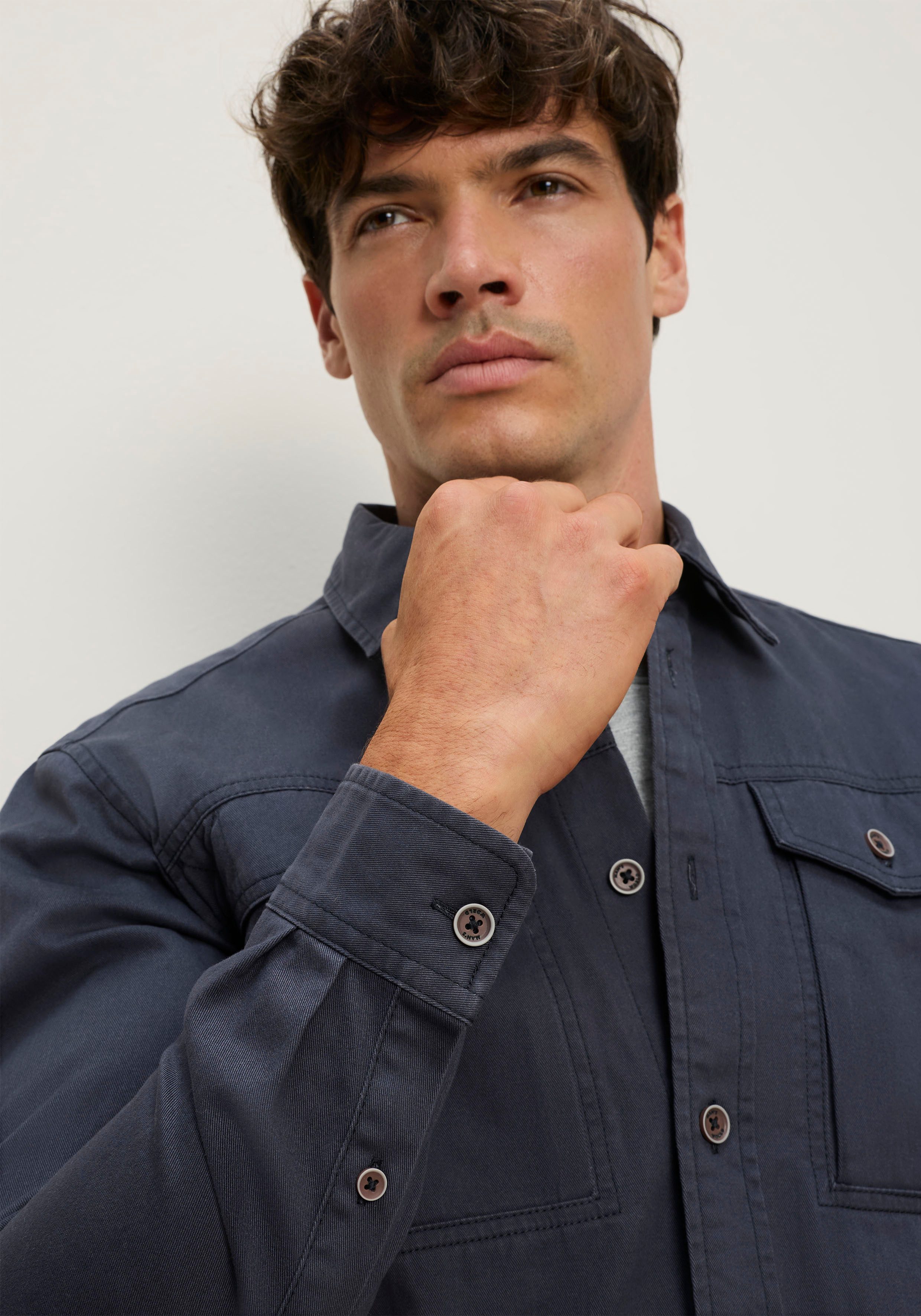 Man's World Langarmhemd Markante Details mit modernem Charakter Robuste Baumwollqualität, authentischer und vielseitiger Look. – Bild 3 von 5