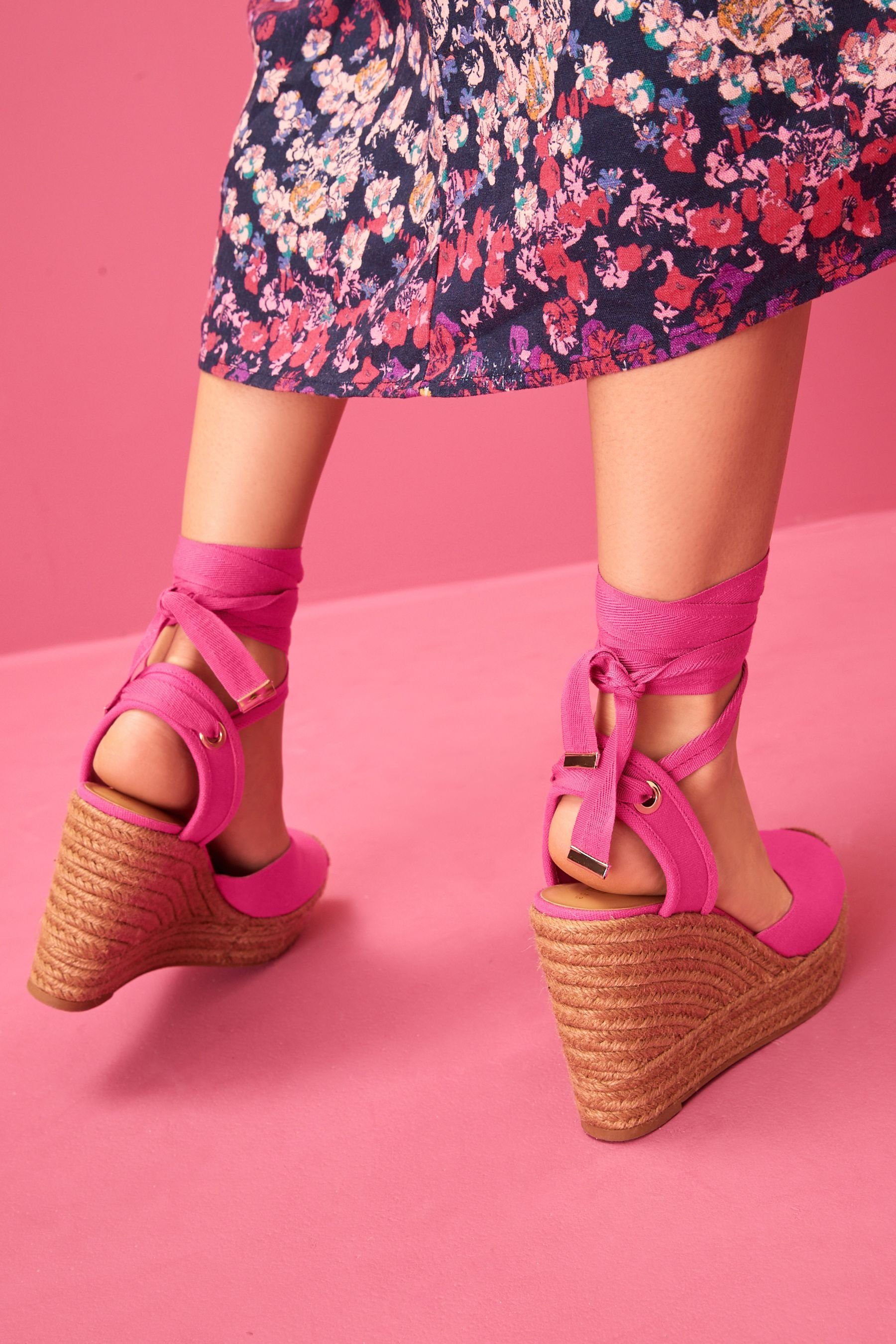 Forever Next Keilsandalette Keilabsatzschuhe Schnüren Comfort® zum Pink Bright (1-tlg)