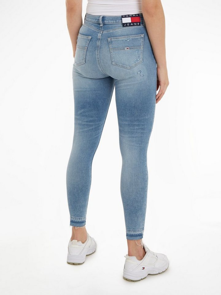 Tommy Jeans Skinny-fit-Jeans SYLVIA HR SSKN ANK CG7216 mit Logobadge und  Logostickerei