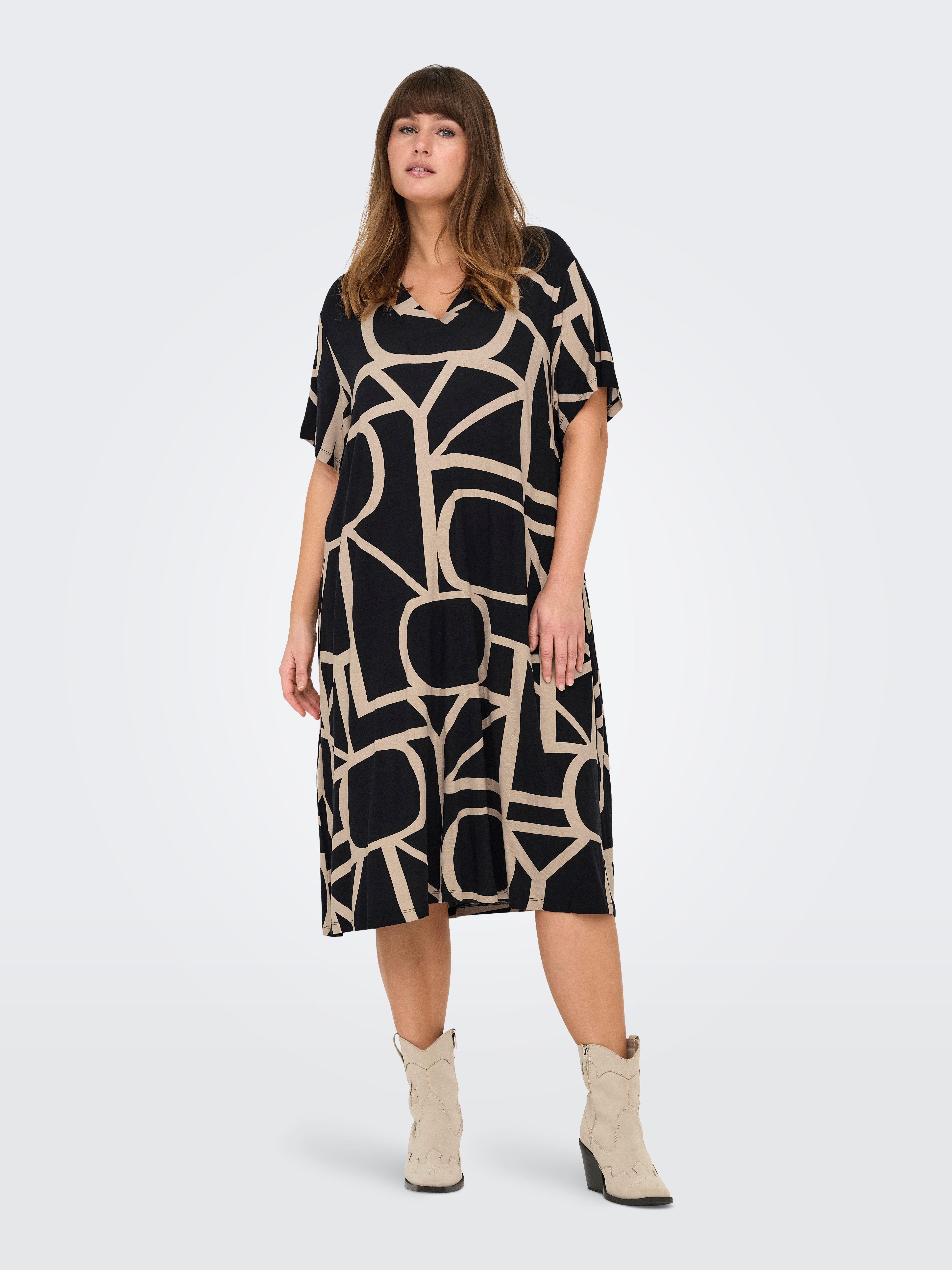 ONLY CARMAKOMA Shirtkleid CARFYRLA LIFE S/S V-NCK BLK AOP DRE NOOS Sommerkl günstig online kaufen