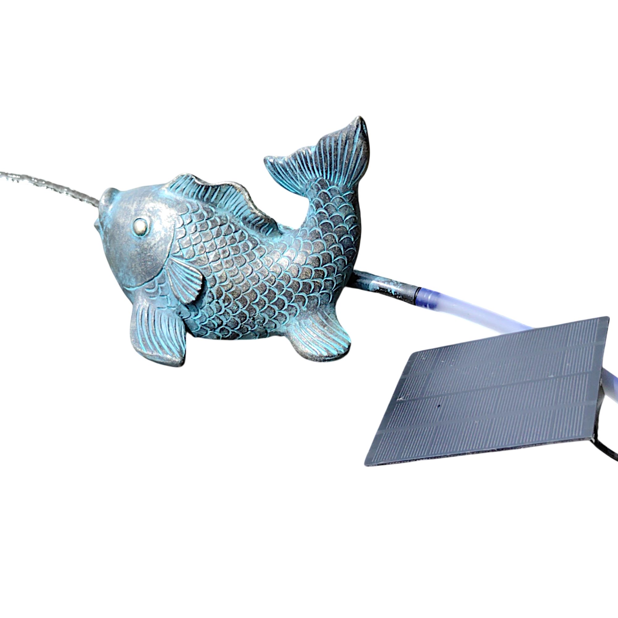 Arnusa Wasserspeier Karpfen solarbetrieben Teichfigur mit Solarpumpe & Wasserspiel, Solarbrunnen Solarteichfigur für Gartenteich & Wasserlauf – Bild 4 von 5