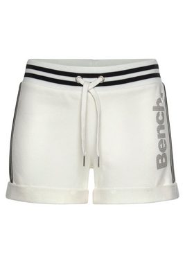 Bench. Sweatshorts mit Logodruck in Metalloptik, Loungeanzug