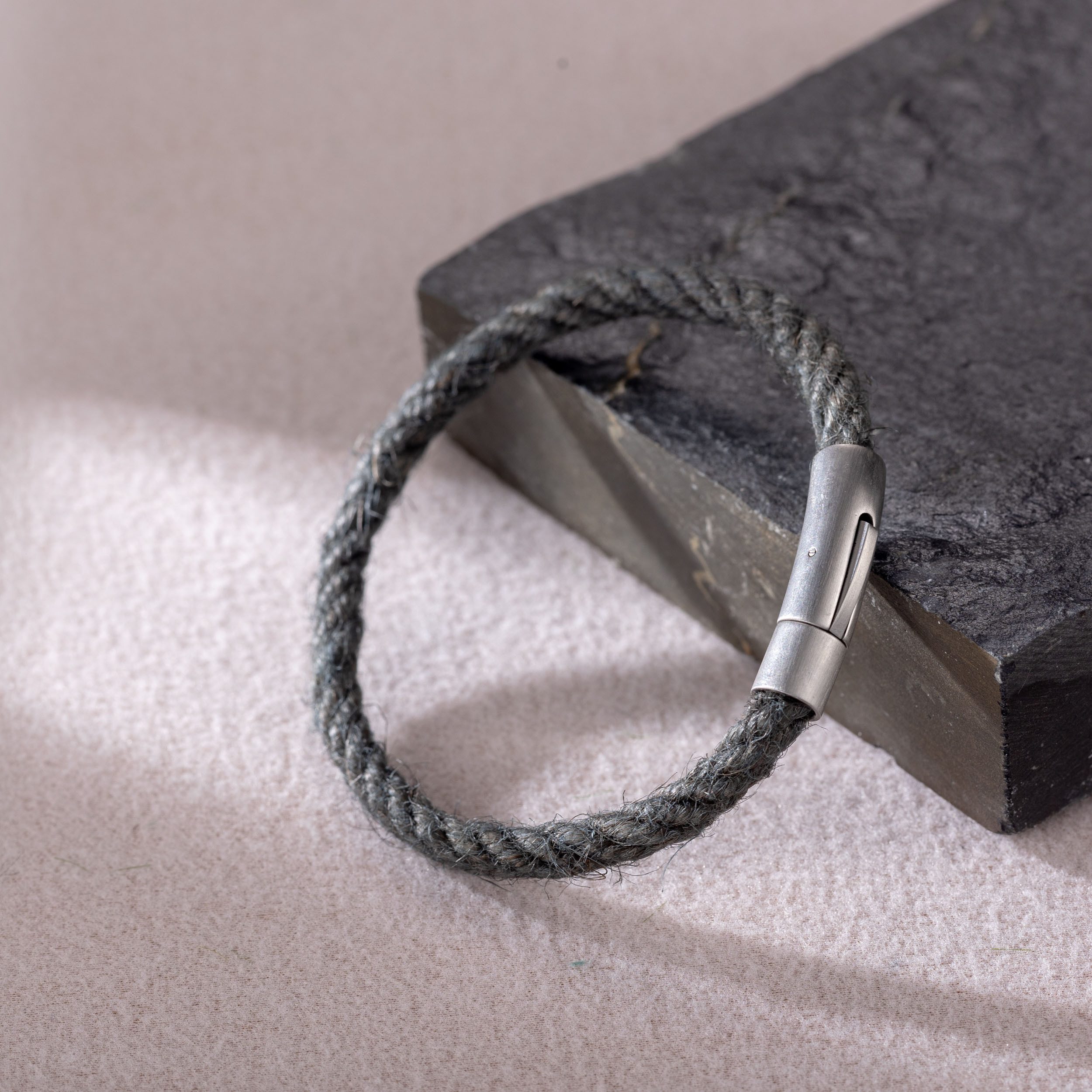 Firetti Armband Schmuck Geschenk Edelstahl Jutefaser Armschmuck Armkette