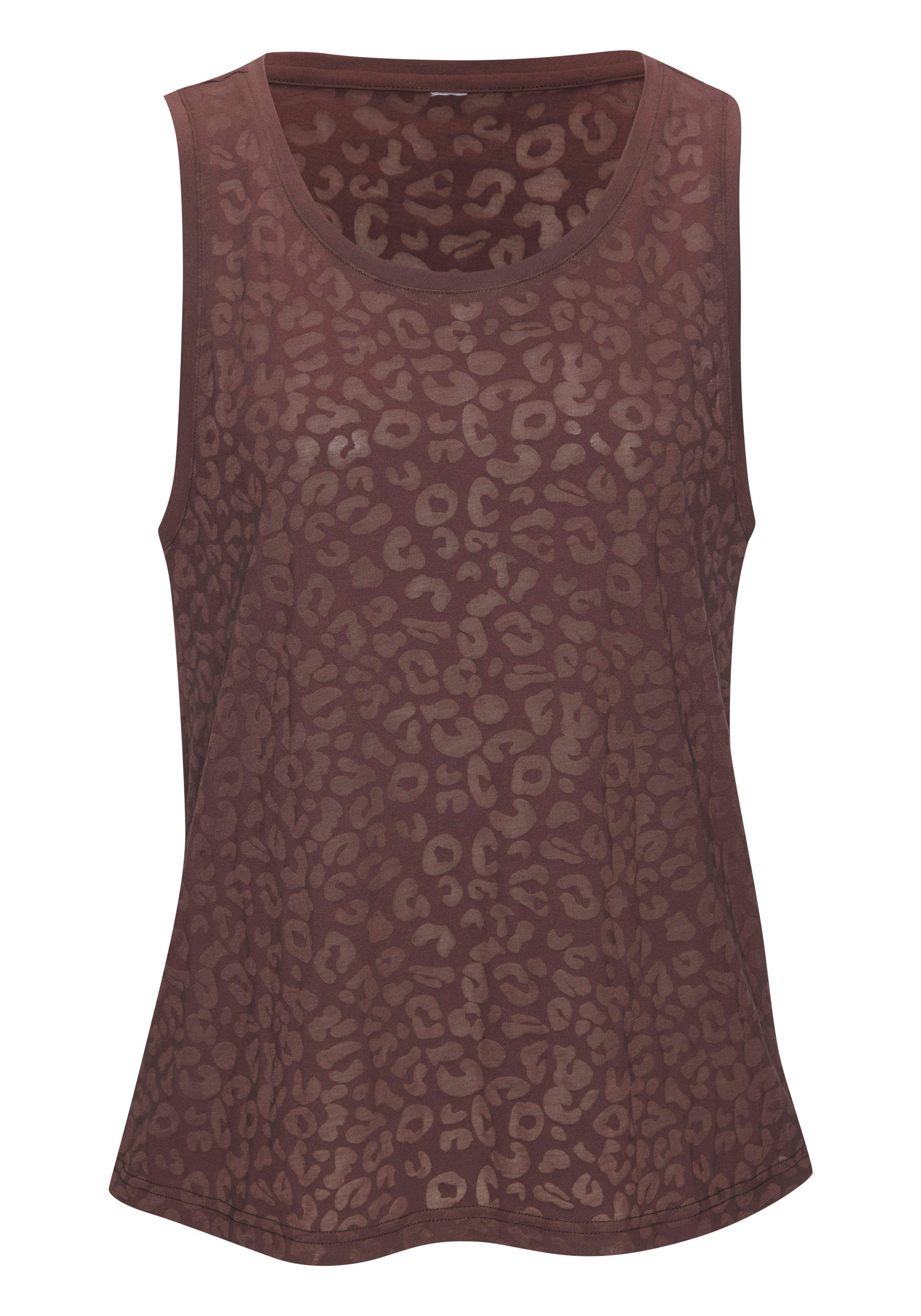 LASCANA ACTIVE Funktionstop Leo-Optik mit weitem Armausschnitt. € 29,99