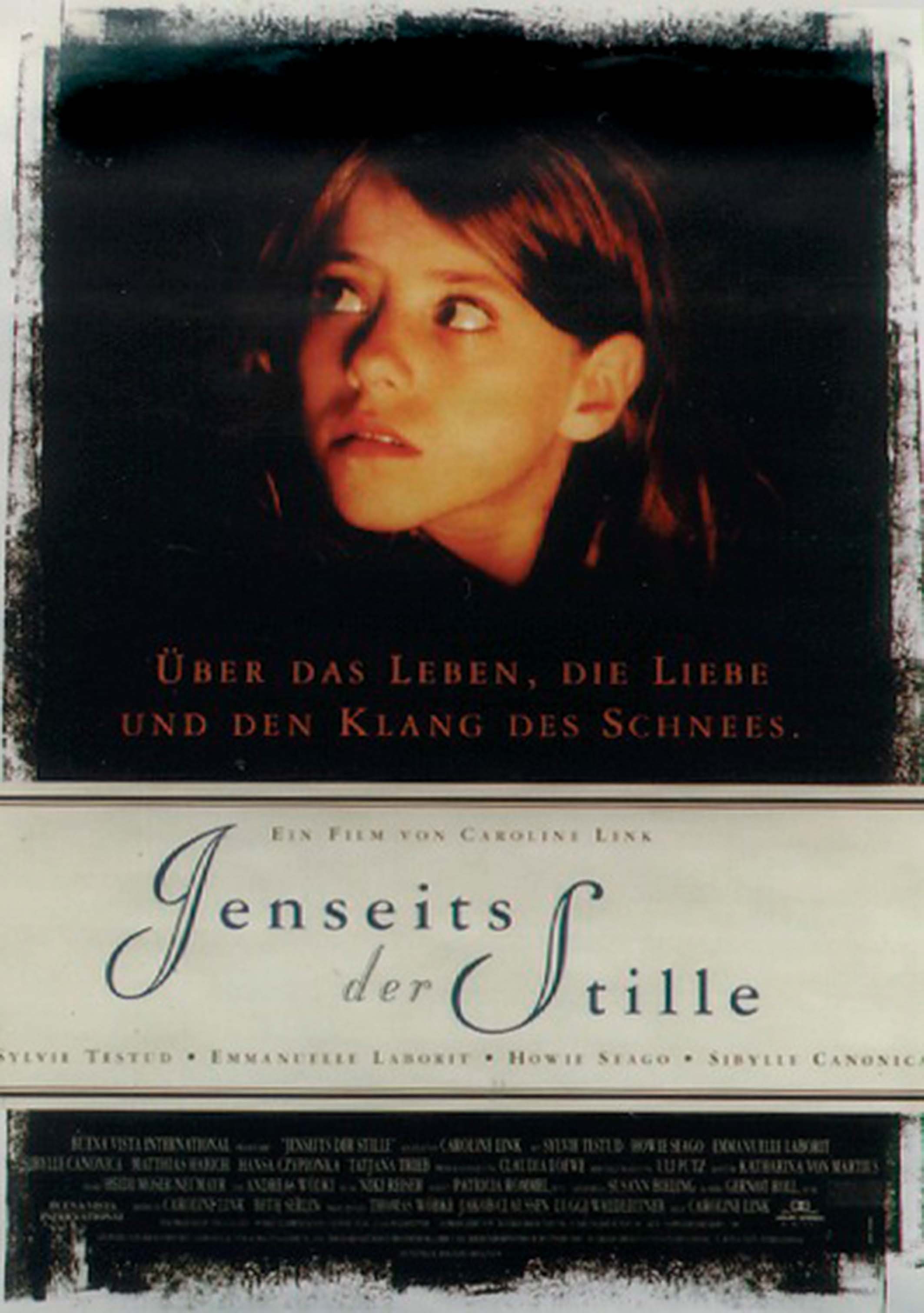 Close Up Poster Jenseits der Stille Poster 59,3 x 83,9 cm