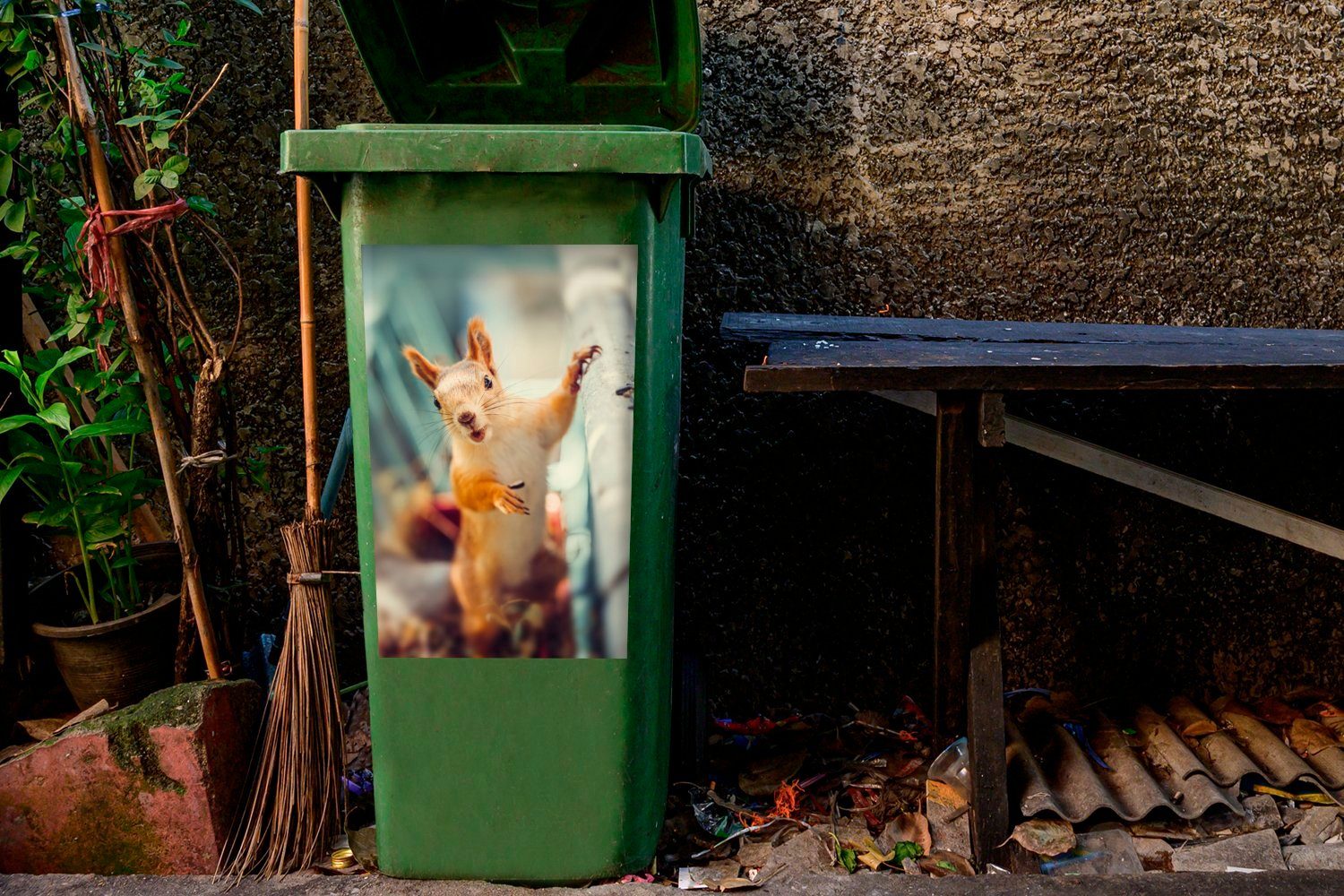 Porträt - Tier Sticker, Mülltonne, - Herbst Abfalbehälter (1 Eichhörnchen Wandsticker Container, St), MuchoWow Mülleimer-aufkleber, -