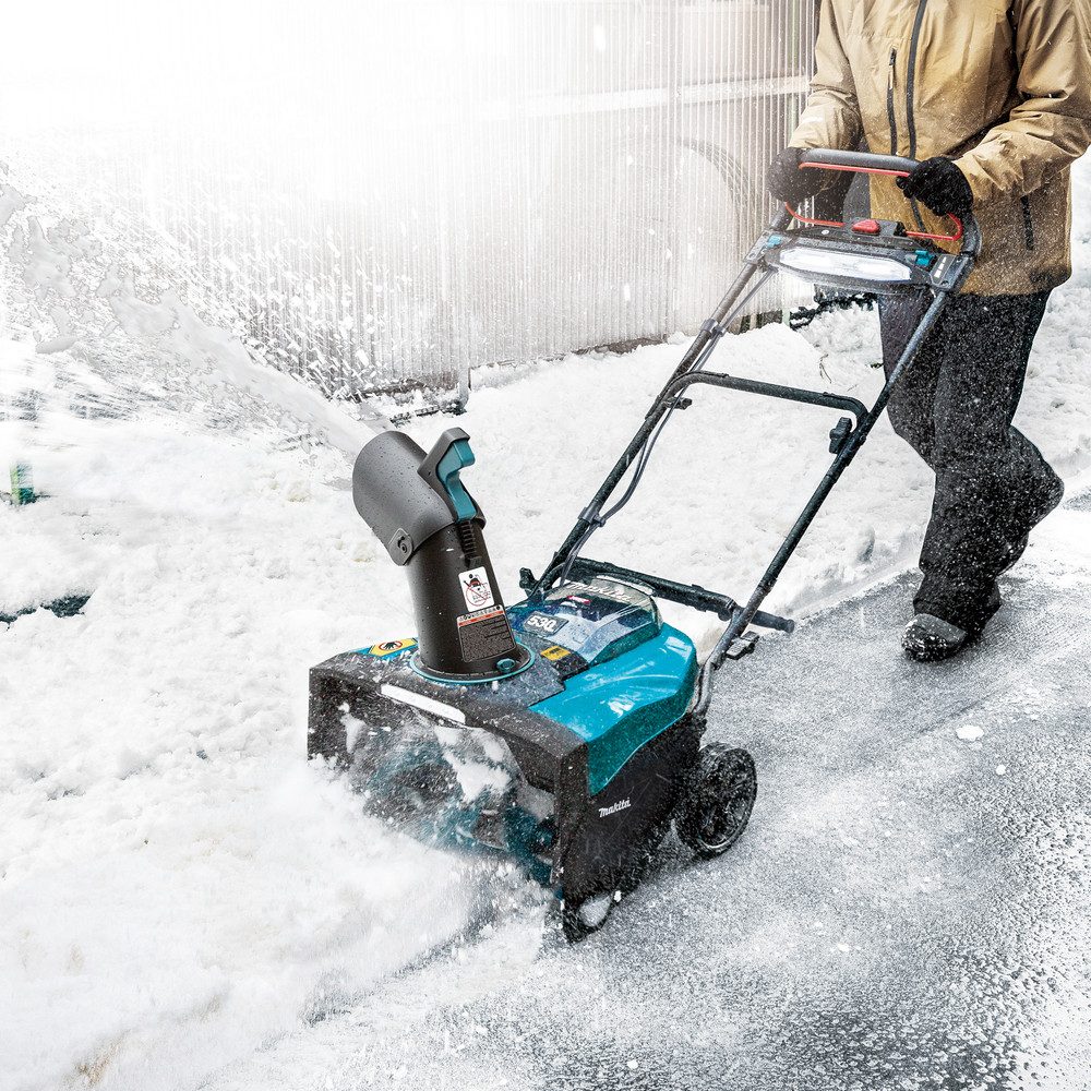 Makita Akku-Schneefräse »SN001GZ« 40V max., XGT, 530 mm, 180°, ohne Akku und Ladegerät, 32 cm Arbeitsbreite, kompakt mit 530mm Räumbreite, stufenlosem Auswurf & LED-Beleuchtung