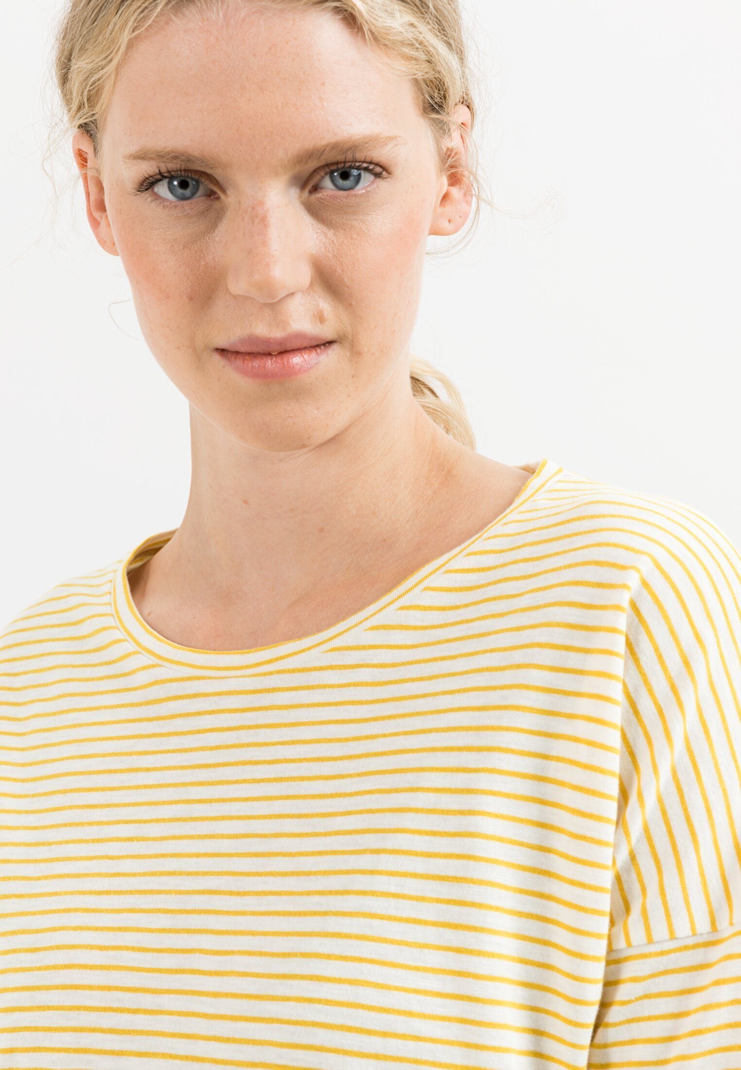 organic Gelb Shirts_Langarmshirt aus 100% active Cotton Langarmshirt camel