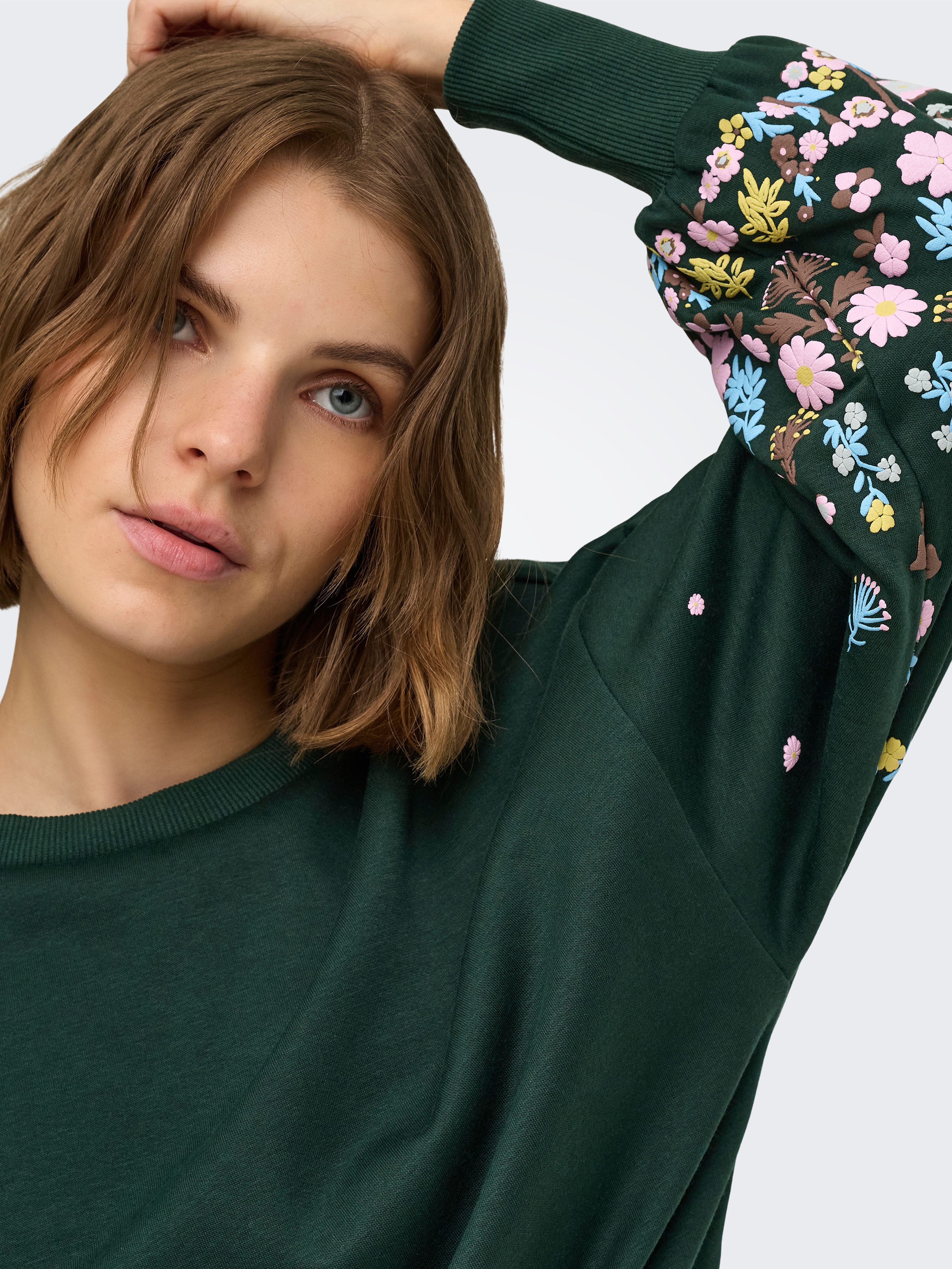 ONLY Sweatshirt ONLBROOKE L/S O-NECK FLOWER SWT Baumwollmischung, regular fit – Bild 3 von 5