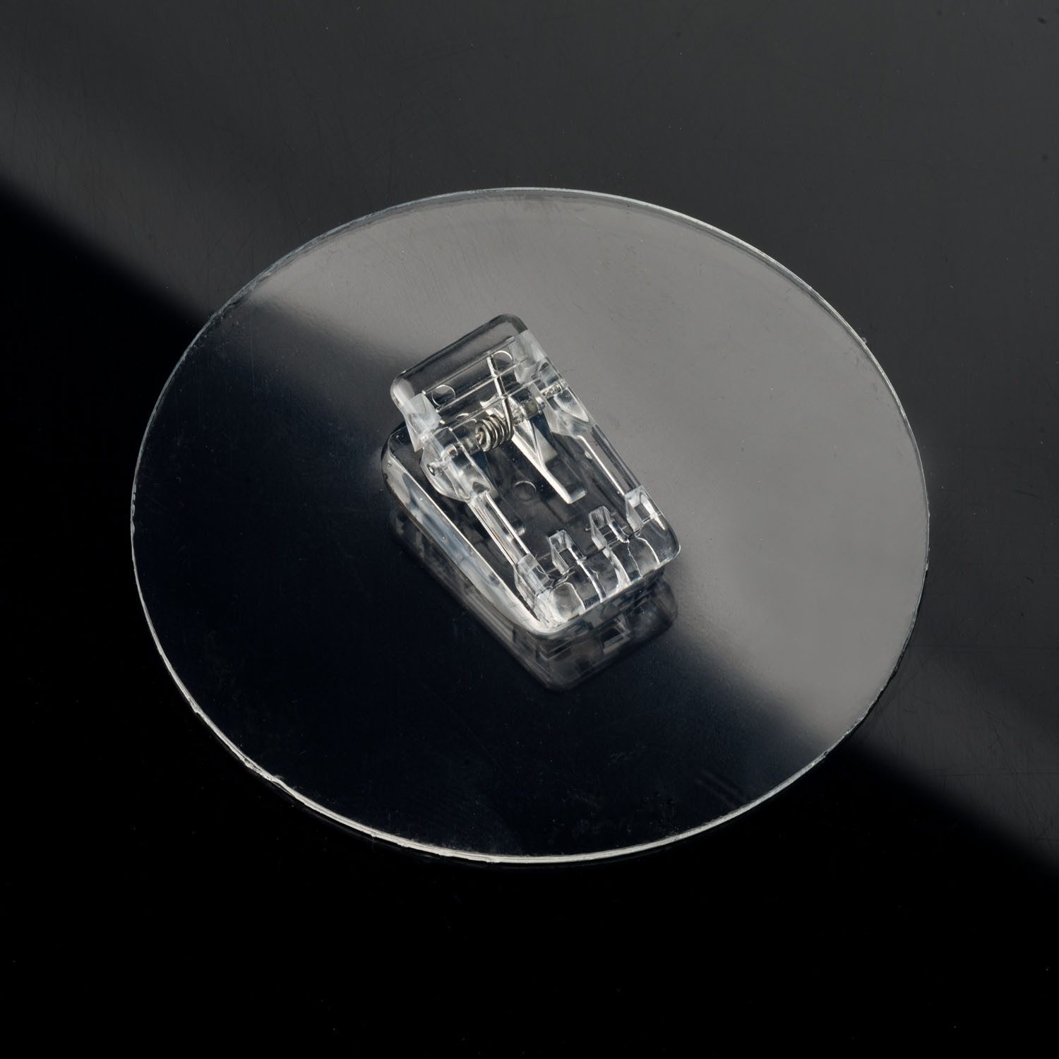 TECBULL Klebehaken Magische Haken - Klammern, selbsthaftend, wiederverwendbar, alle glatten, ebenen Oberflächen wie: Fliesen, Glas, Kunststoff, Metall, Holz lackiert oder furniert und viele weitere..., (8-St), rückstandsfrei ablösbar, wiederverwendbar, unsichtbar transparent