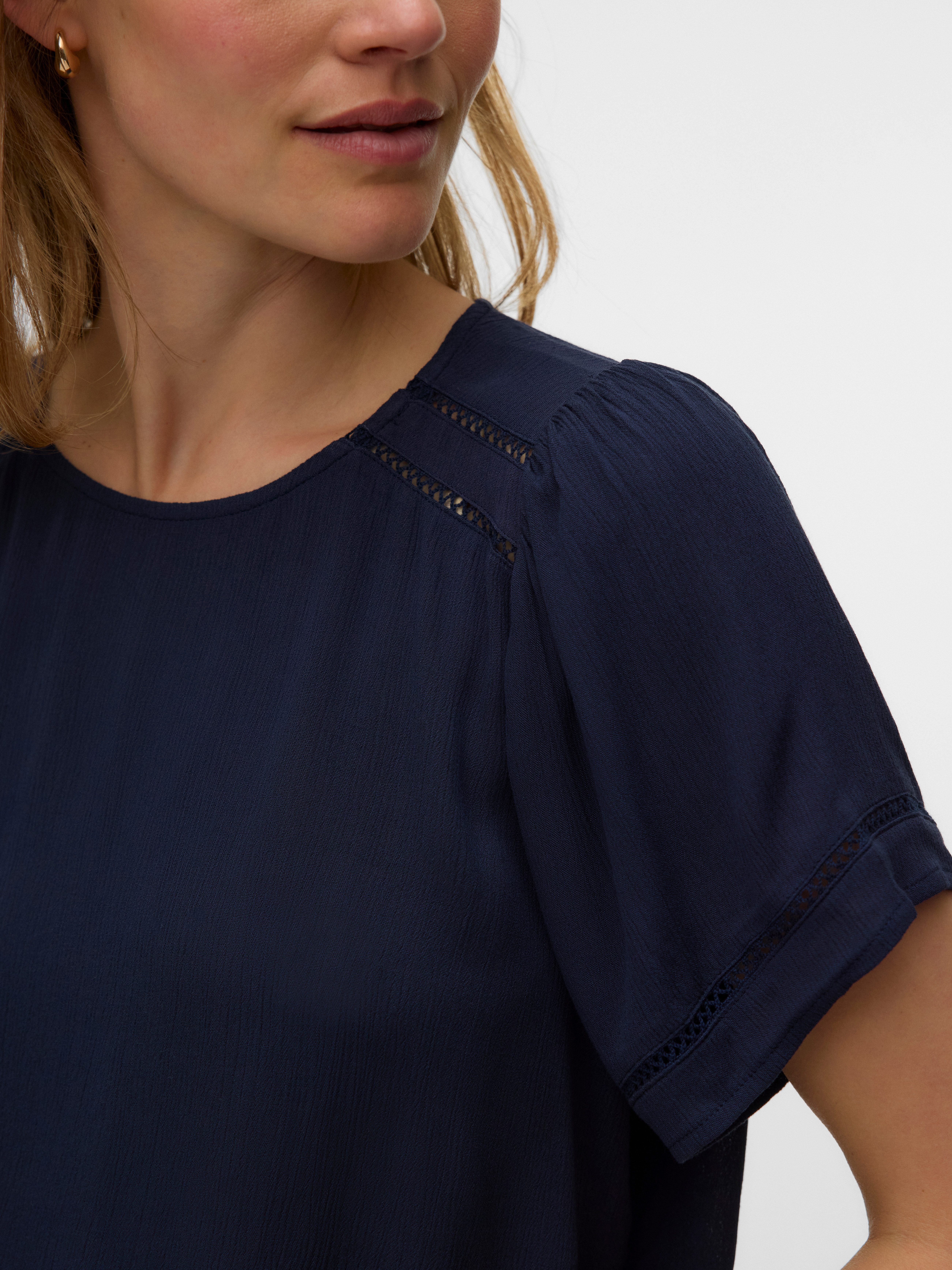 Vero Moda Shirtbluse VMMENNY LACE SS TOP WVN GA Viskose, regular fit