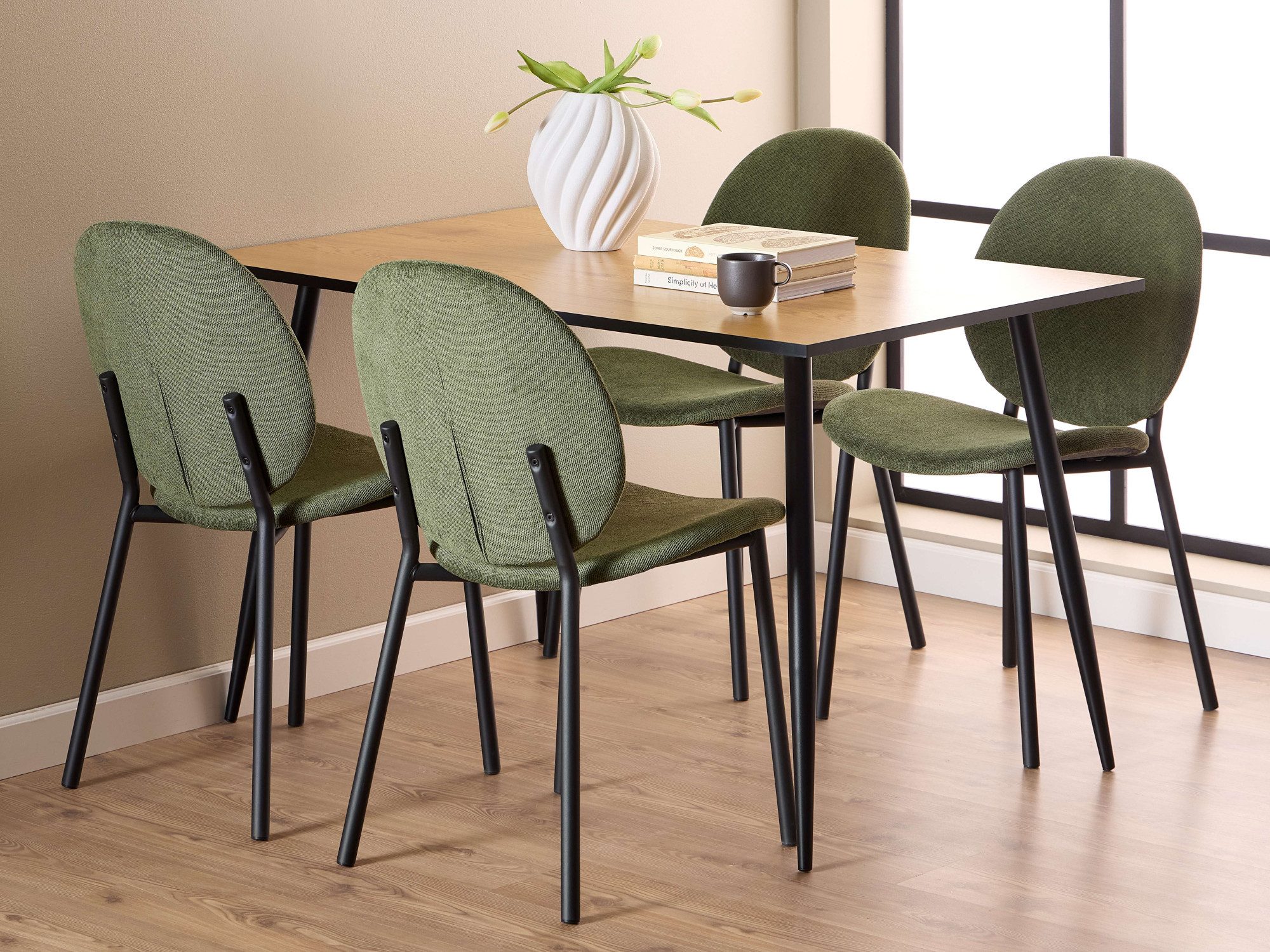 Esszimmer-Set Esspruppe, Speisetisch mit Wohnzimmerstühlen