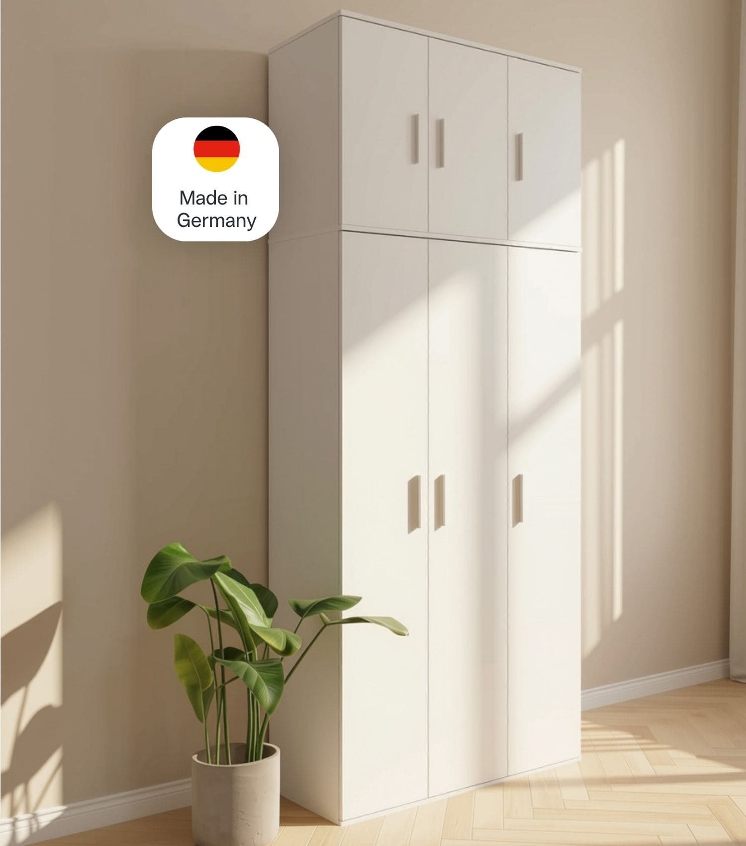 mokebo Mehrzweckschrank Trio Haushaltsschrank 3-türig Schrank weiß deckenhoch (89x230 cm, inkl. Staubersaugerfach + Aufsatz) Made in Germany, Putzschrank, Besenschrank, Flurschrank aus Holz