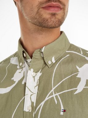 Tommy Hilfiger Kurzarmhemd LARGE TROPICAL PRT SHIRT kontrastfarbener Blumenprint