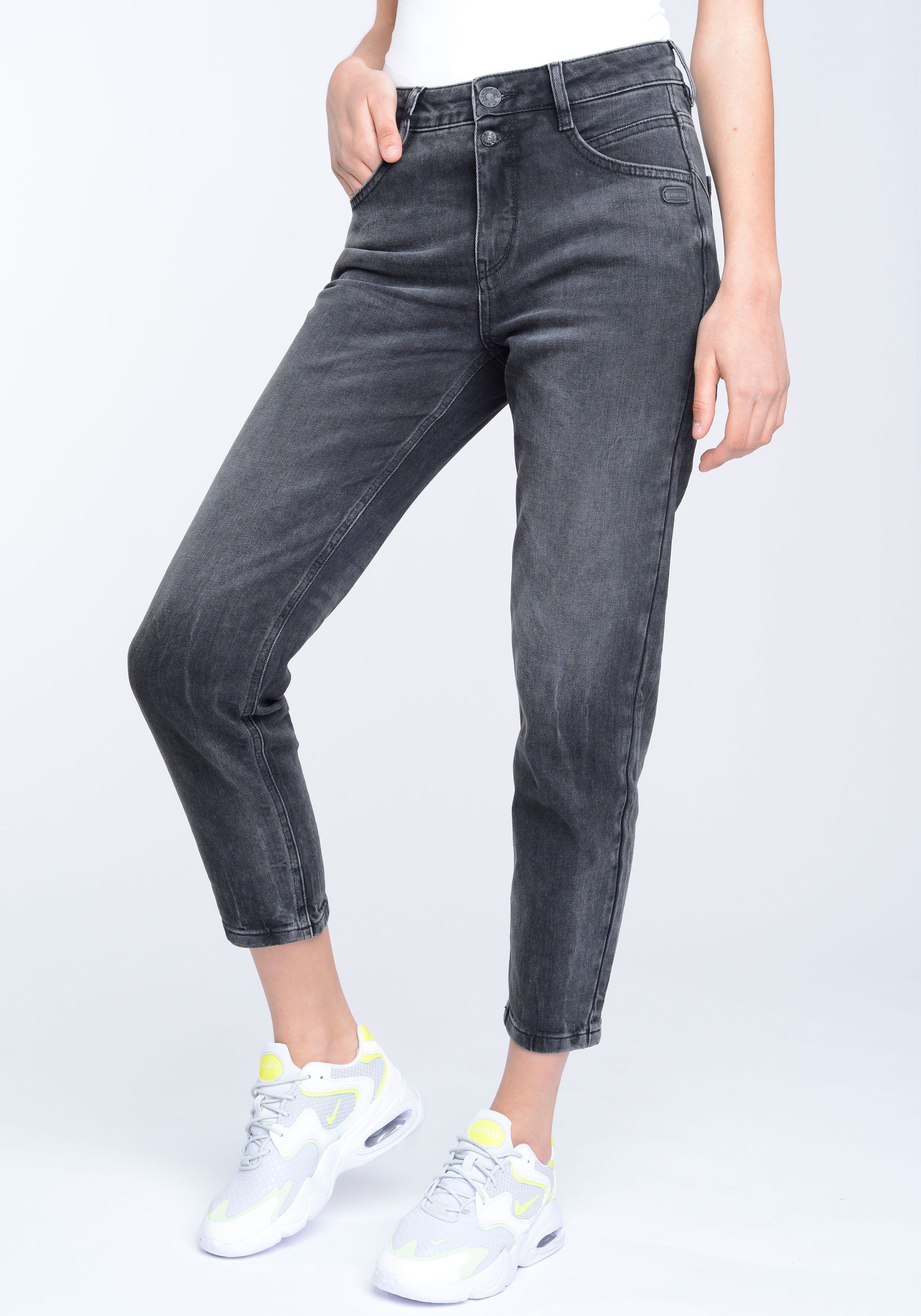 2-Knopf-Verschluss Mom-Jeans mit Vintage verkürzter Grey Beinlänge 94ORA GANG