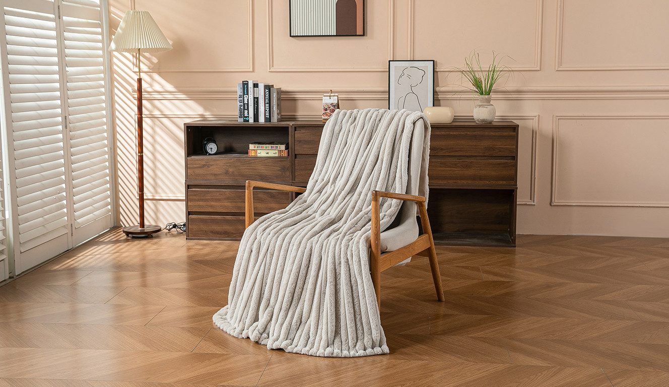 Wohndecke Milara Premium, hochwertige Qualität, flauschige Tagesdecke, OTTO home, hochwertige, flauschige Wohndecke, Tagesdecke, Premium 350g/m² – Bild 5 von 5