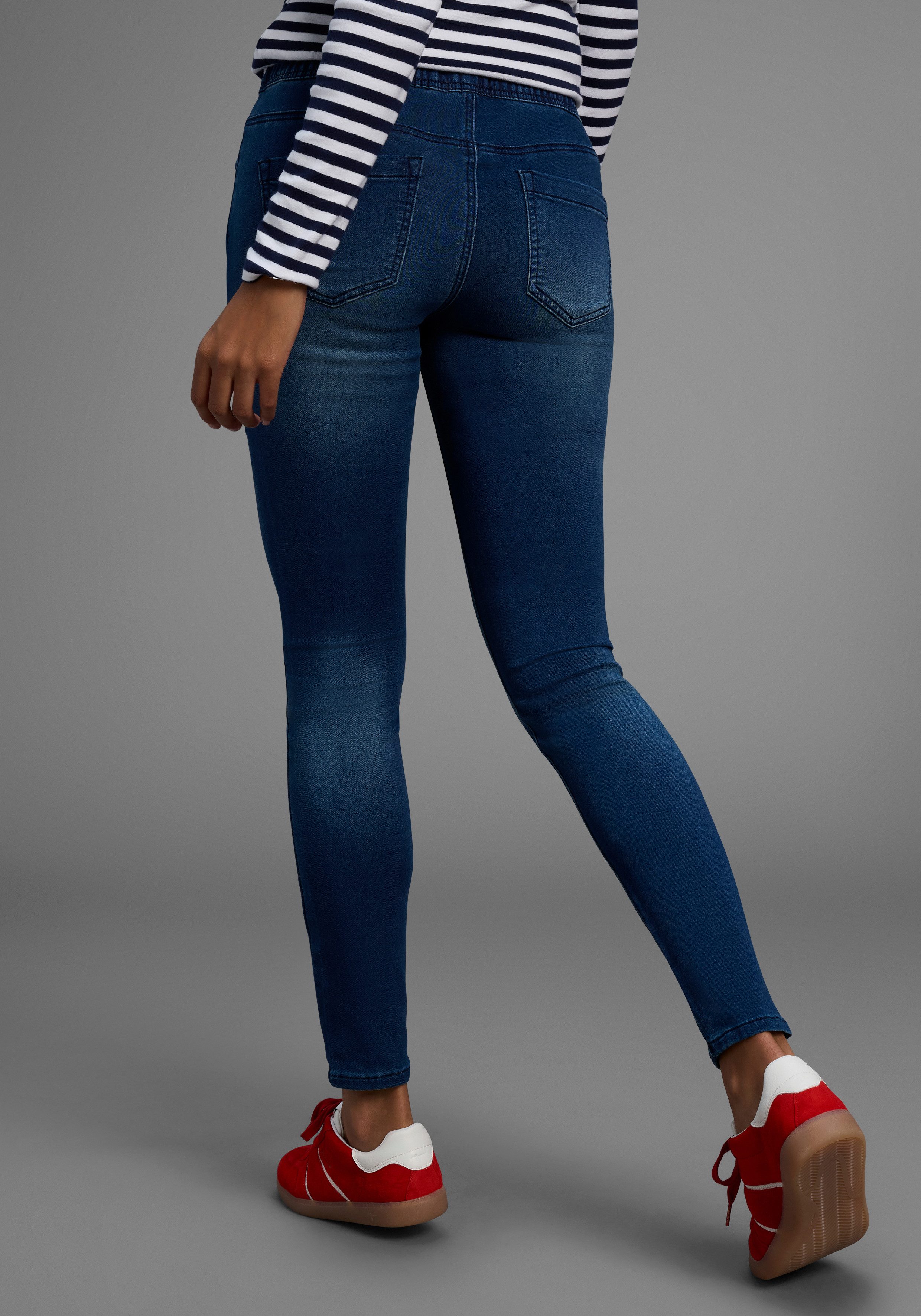 Arizona Stretch-Jeans weites Bein, normale Leibhöhe, knöchellang, mit Used-Waschung. Reduzierter Preis € 48,99. Unverbindliche Preisempfehlung € 59,99