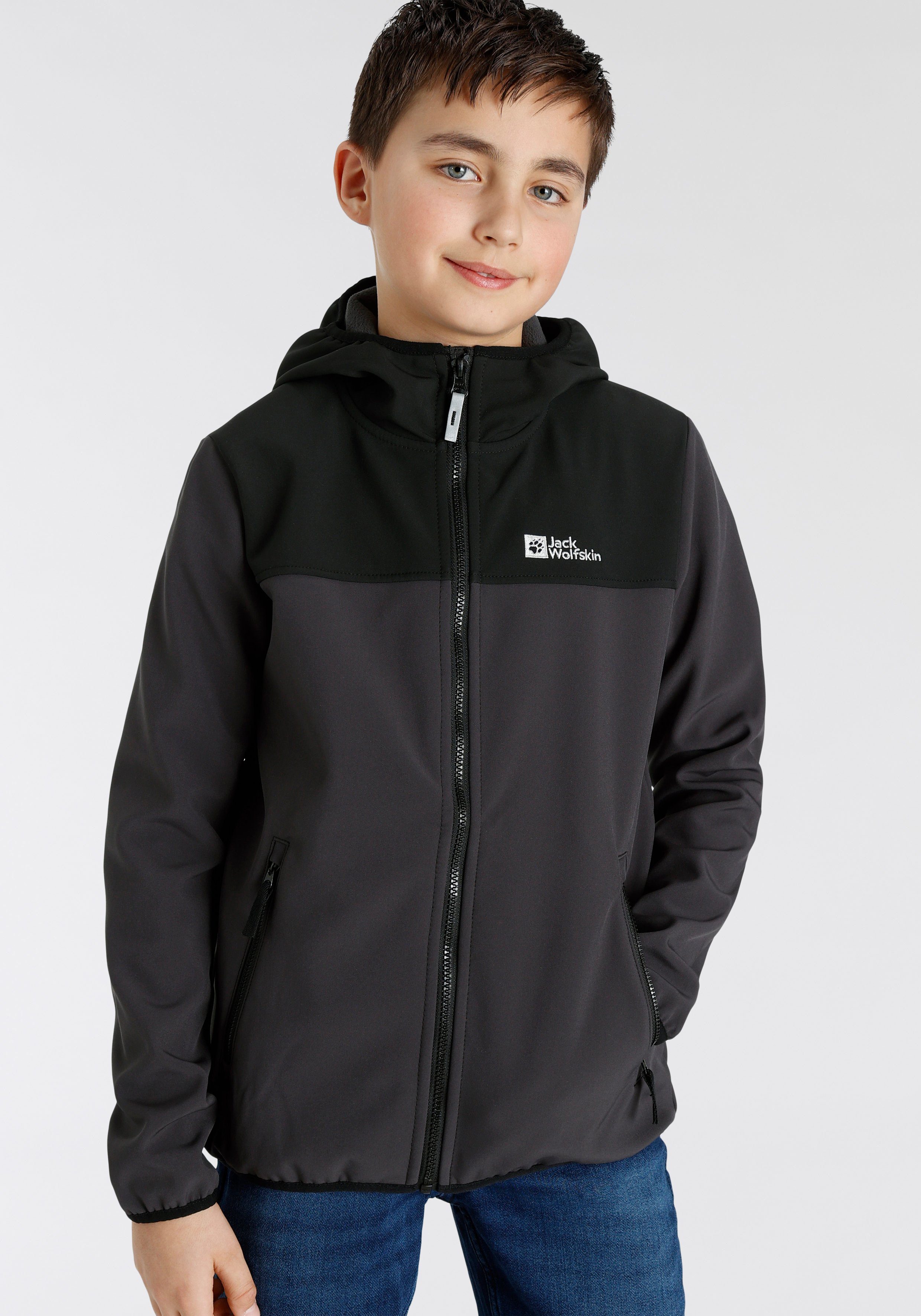 farblich mit Jack abgesetzten Wolfskin KIDS JACKET Details Softshelljacke phantom FOURWINDS