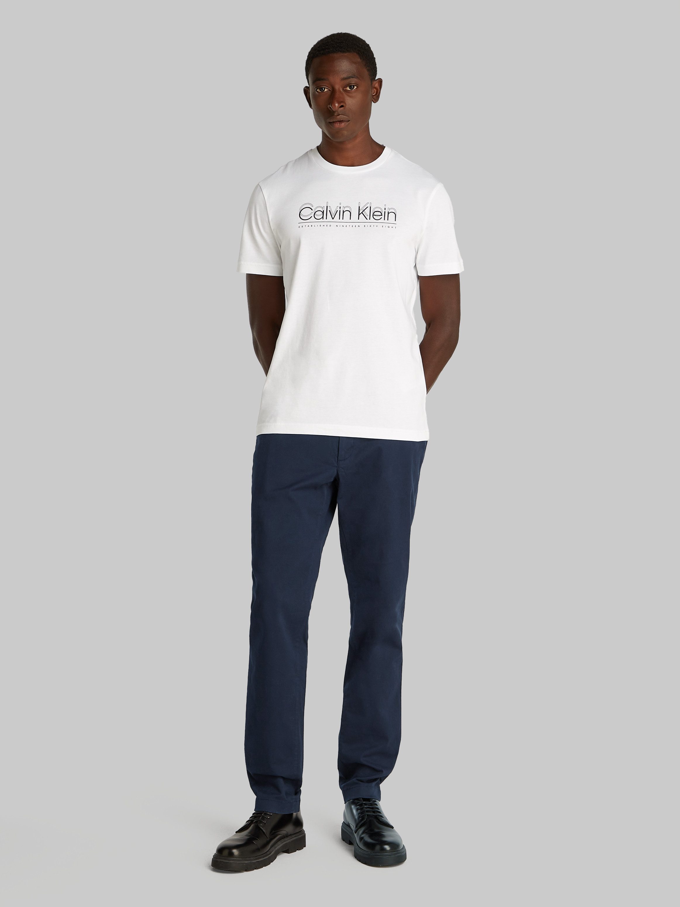 Calvin Klein Chinohose MODERN TWILL SLIM CHINO mit Logoprägung