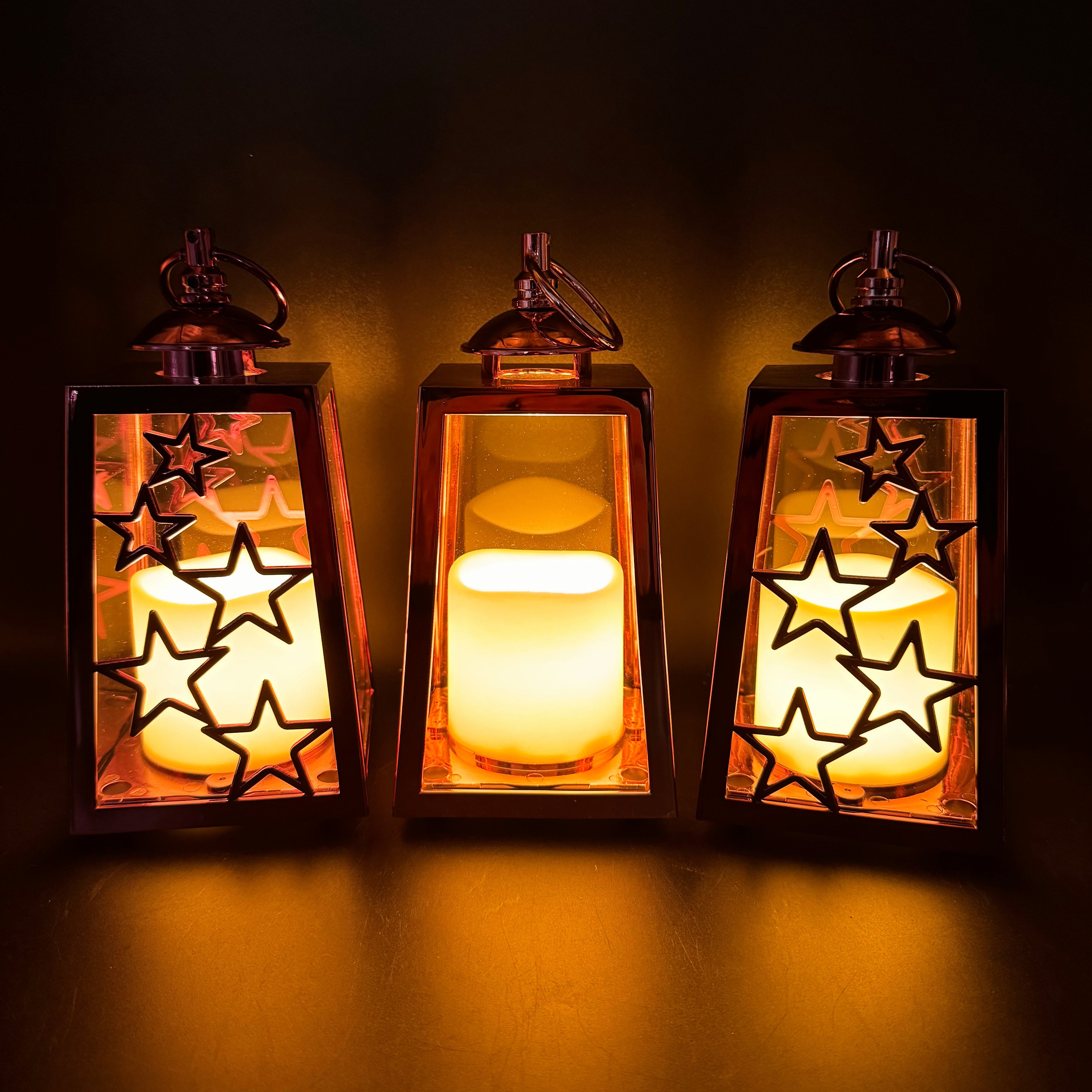 Online-Fuchs LED Laterne im 3er Set mit LED-Kerzen, Timer und Sternen verziert - Outdoor, Dauerleuchten oder Flackereffekt wählbar, warmweiße LED-Flamme, Dekoration für Herbst, Winter und Weihnachten