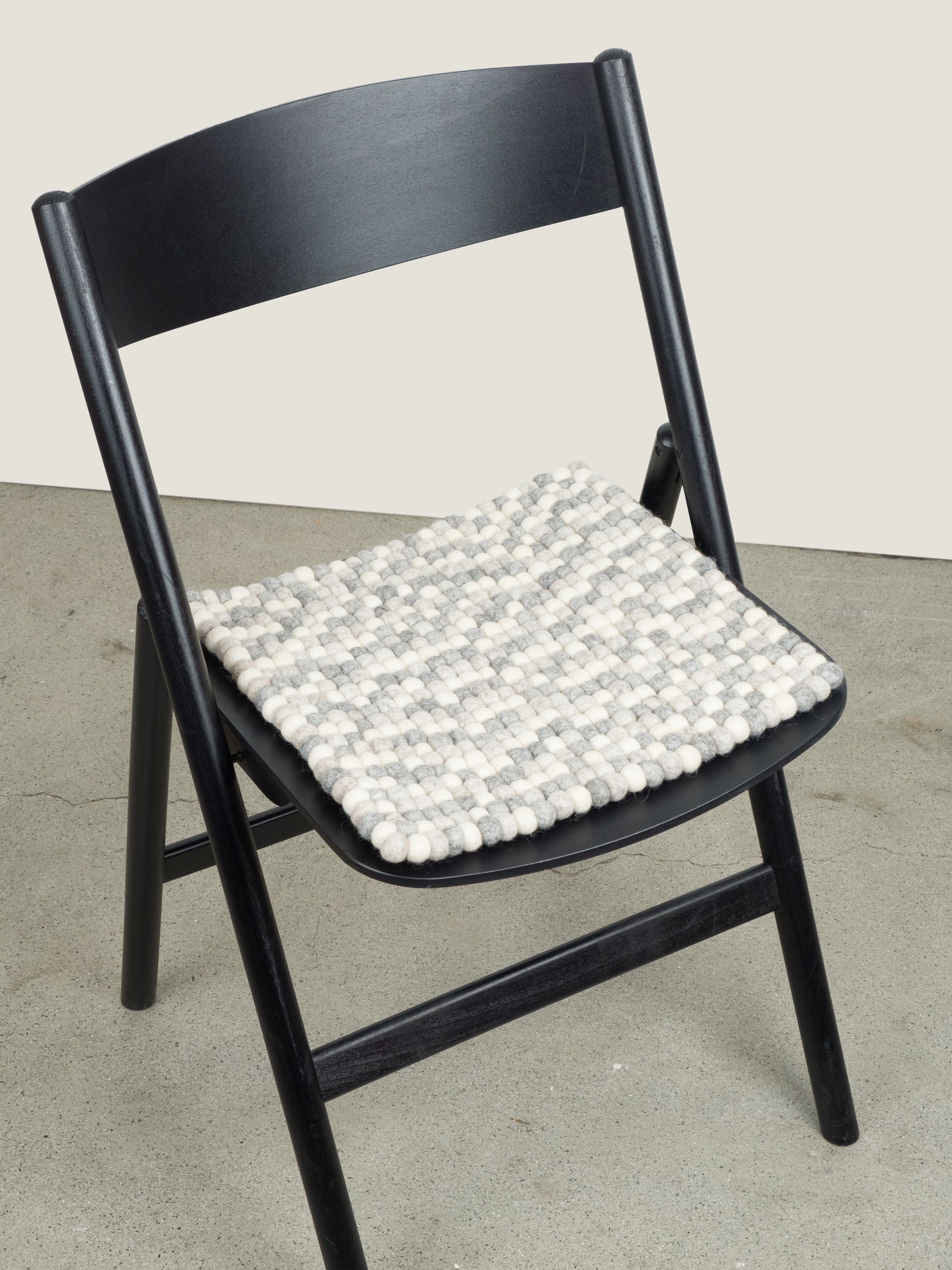 100% 36 cm, x Stuhlkissen schmutzabweisend reiner Sitzauflage eckig myfelt - 36 Schurwolle, Hella Filzkugel quadratisch,