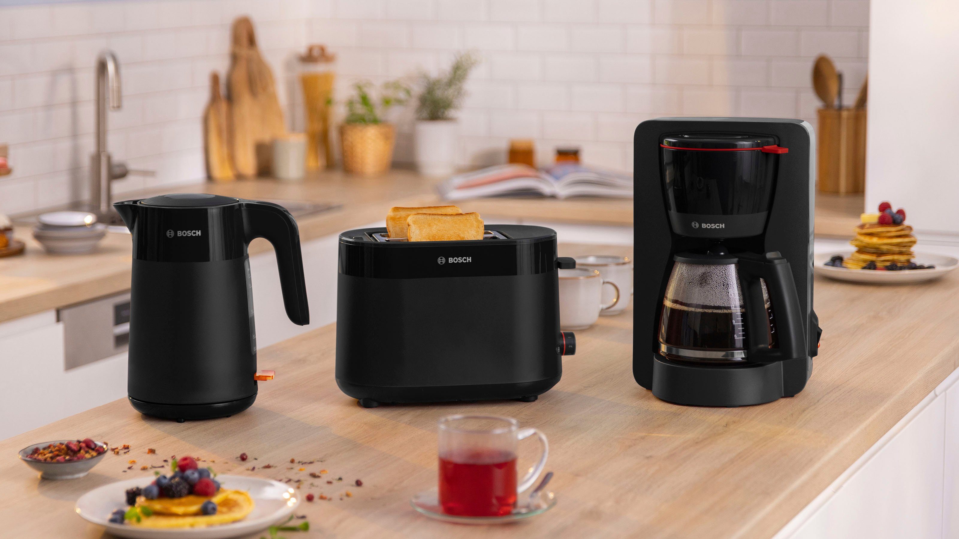 BOSCH Toaster MyMoment TAT2M123, 2 Schlitze, für 2 Scheiben, 950 W, integrierter Brötchenaufsatz, Auftaufunktion, Brotzentrierung, AutoOff
