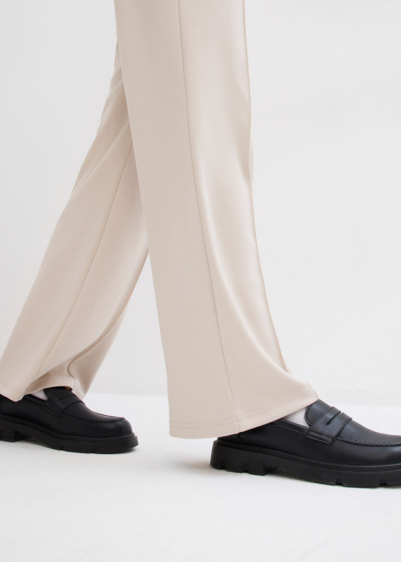 bonprix Sweathose mit Biese, Regular Fit, mit Elasthan-Anteil