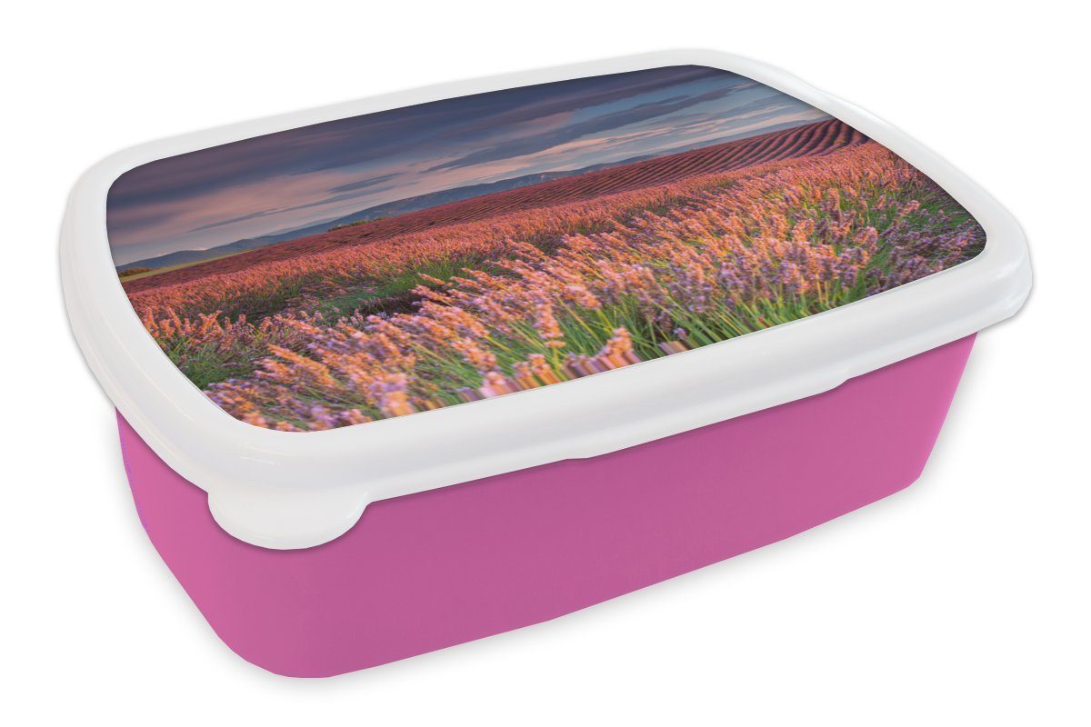 MuchoWow Lunchbox Lavendelfeld bei einem ruhigen Sonnenuntergang, Kunststoff, (2-tlg), Brotbox für Erwachsene, Brotdose Kinder, Snackbox, Mädchen, Kunststoff rosa