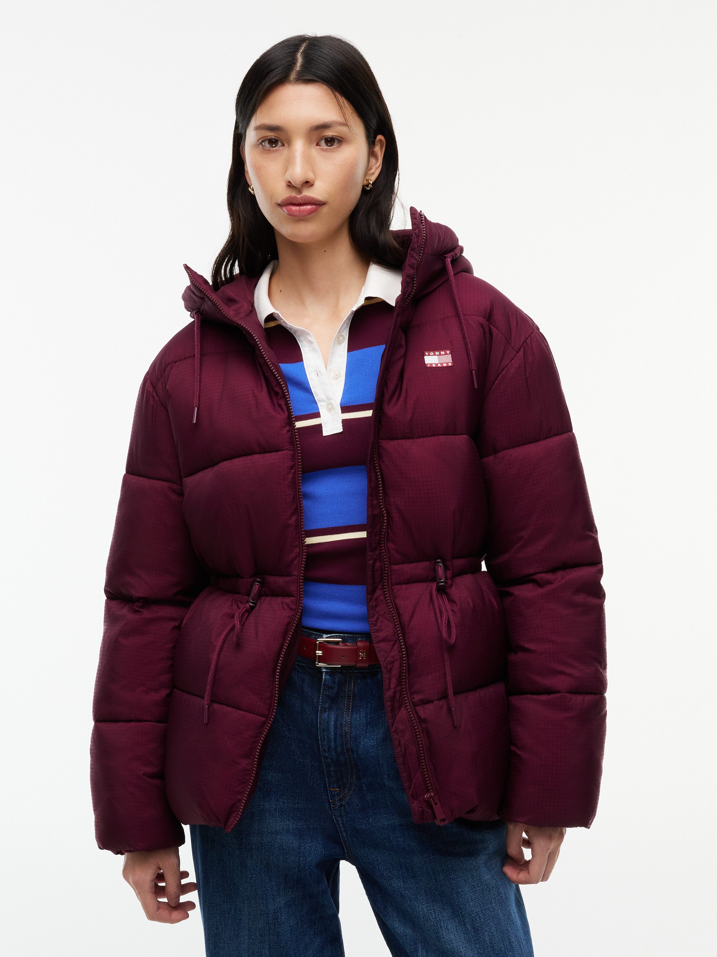 Tommy Jeans Steppjacke TJW HOODED MIDI PUFFER JACKET Kunstfaser