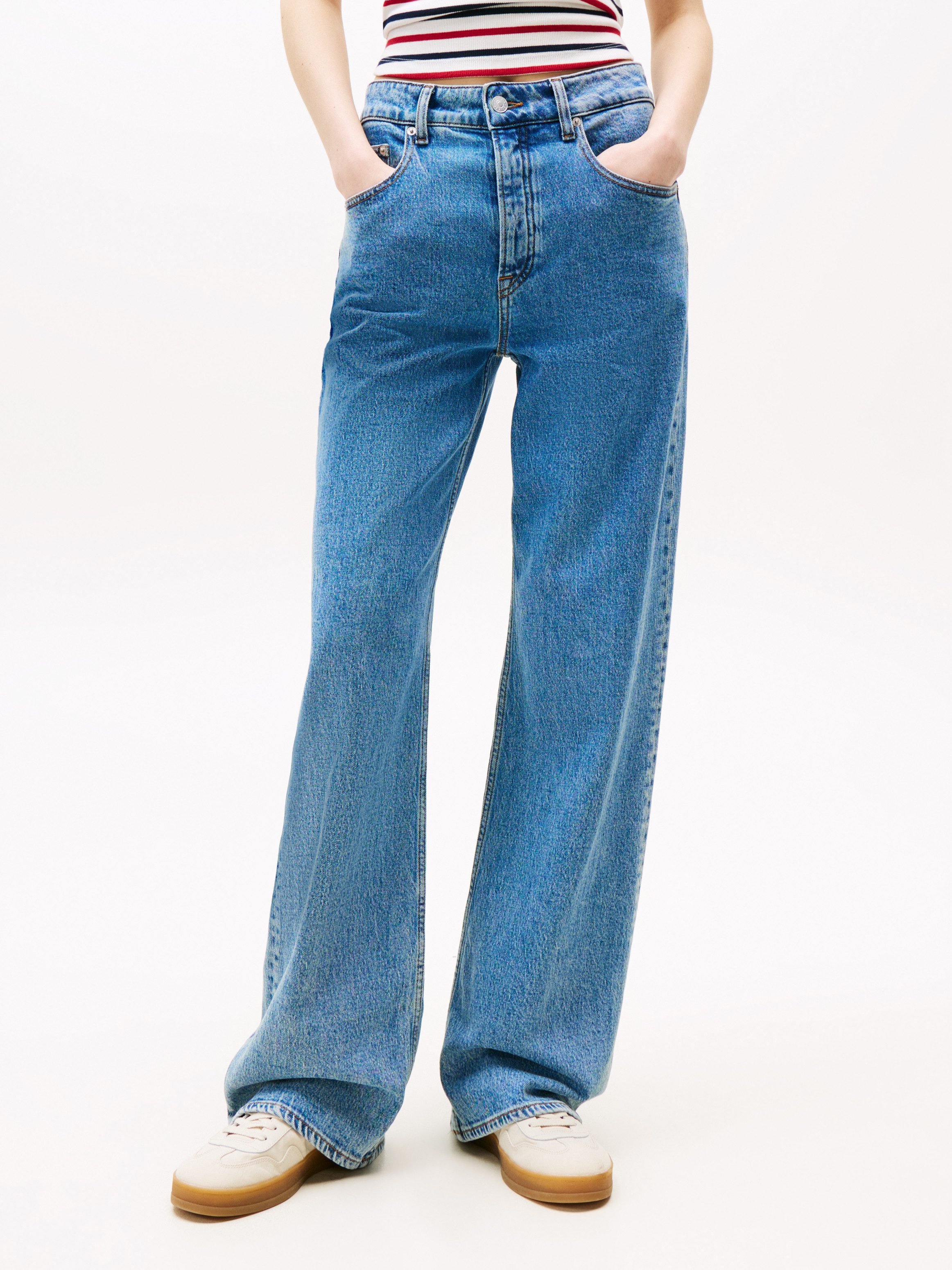 Tommy Jeans Relax-fit-Jeans MIA MR RLXD STR in blauer Waschung, mit Hammerschlaufe, Mid Rise