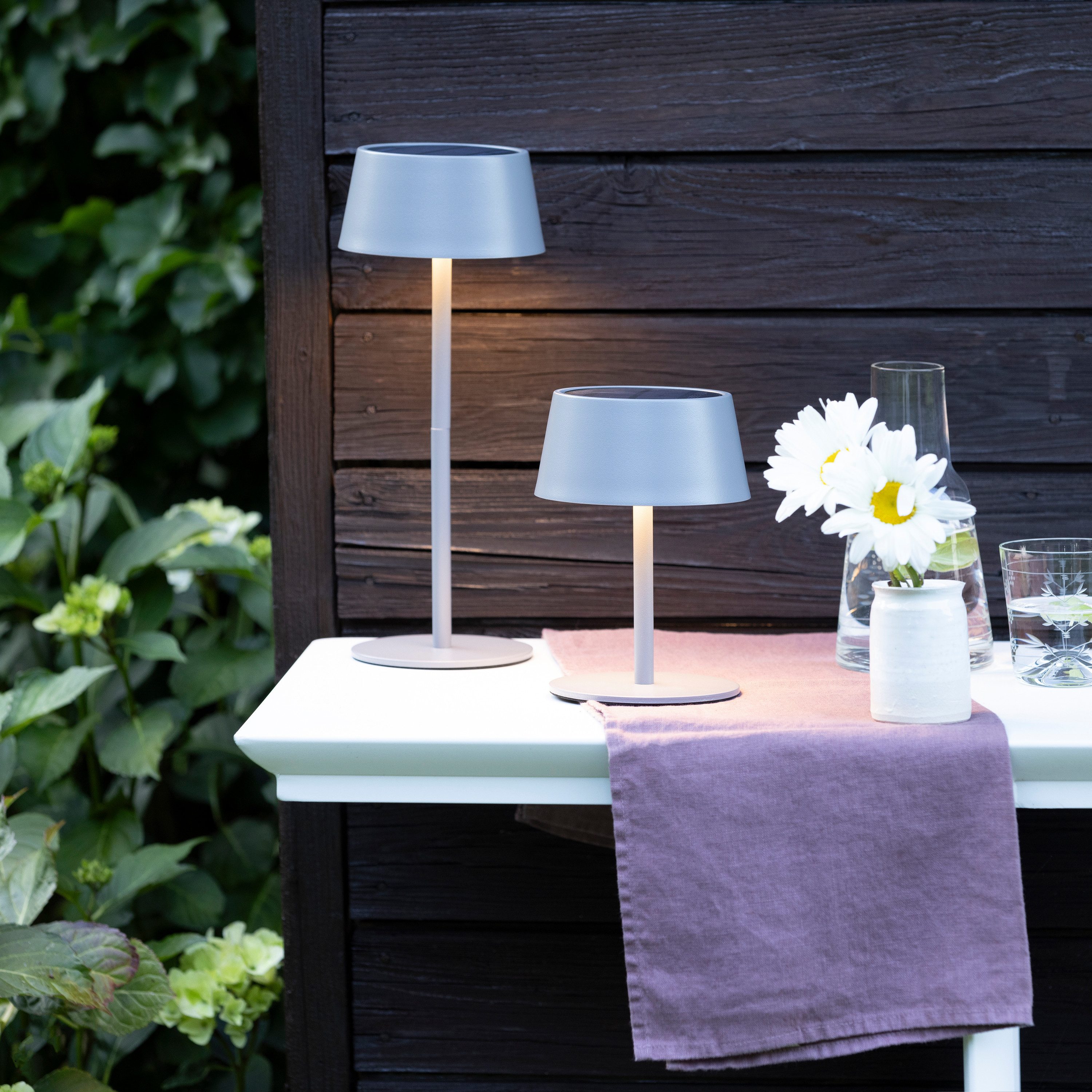 OTTO home LED Außen-Tischleuchte Oddny - Tischlampe 2er Set mit Solar u. Akku, Dimmfunktion, LED fest integriert, Warmweiß, 30 cm, aufladbar ü. Solar & USB, 3000 K, dimmbar, IP44, Akkulampe