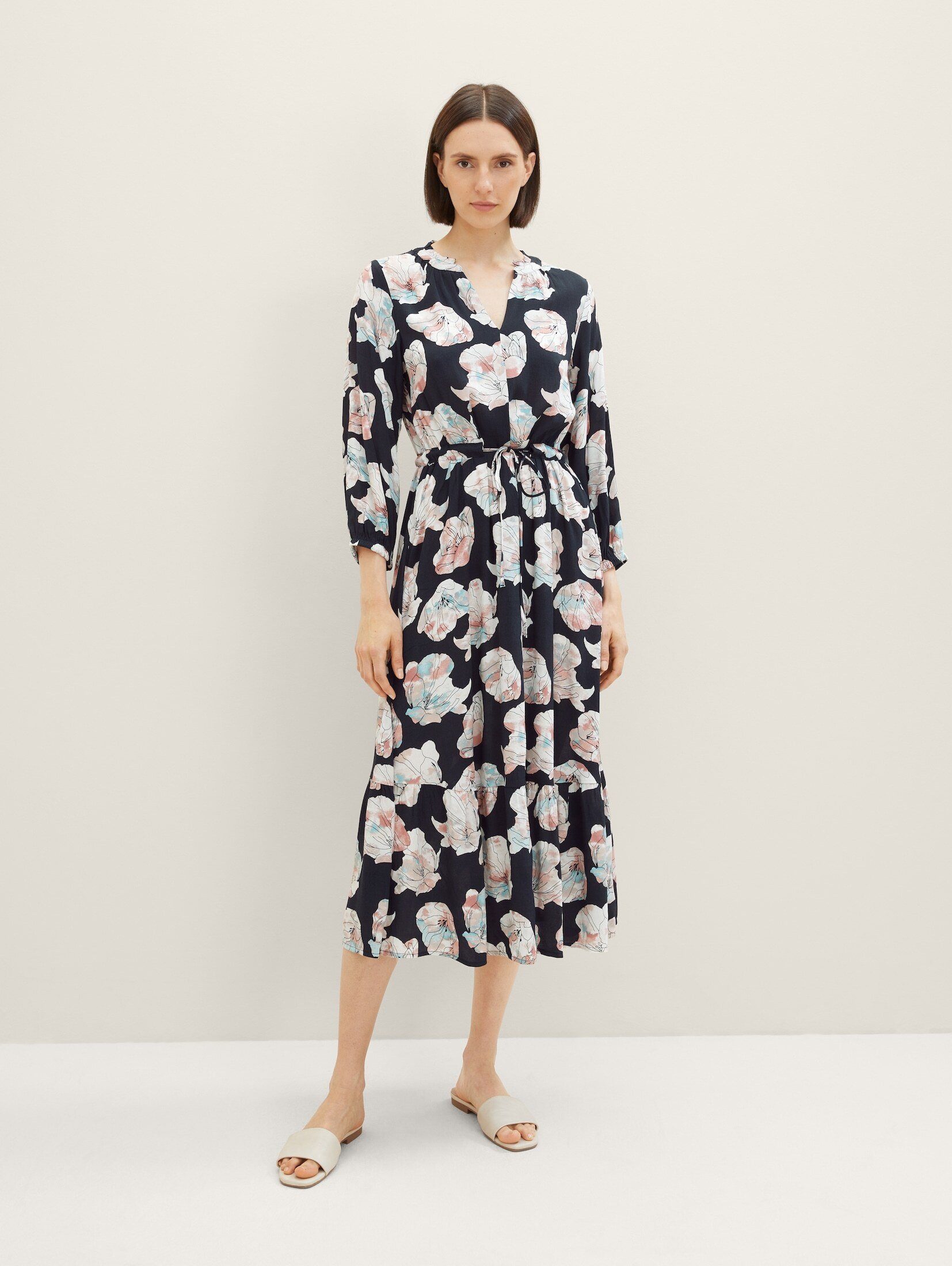 TOM TAILOR Jerseykleid Gemustertes Kleid mit Volants tie dye flower design