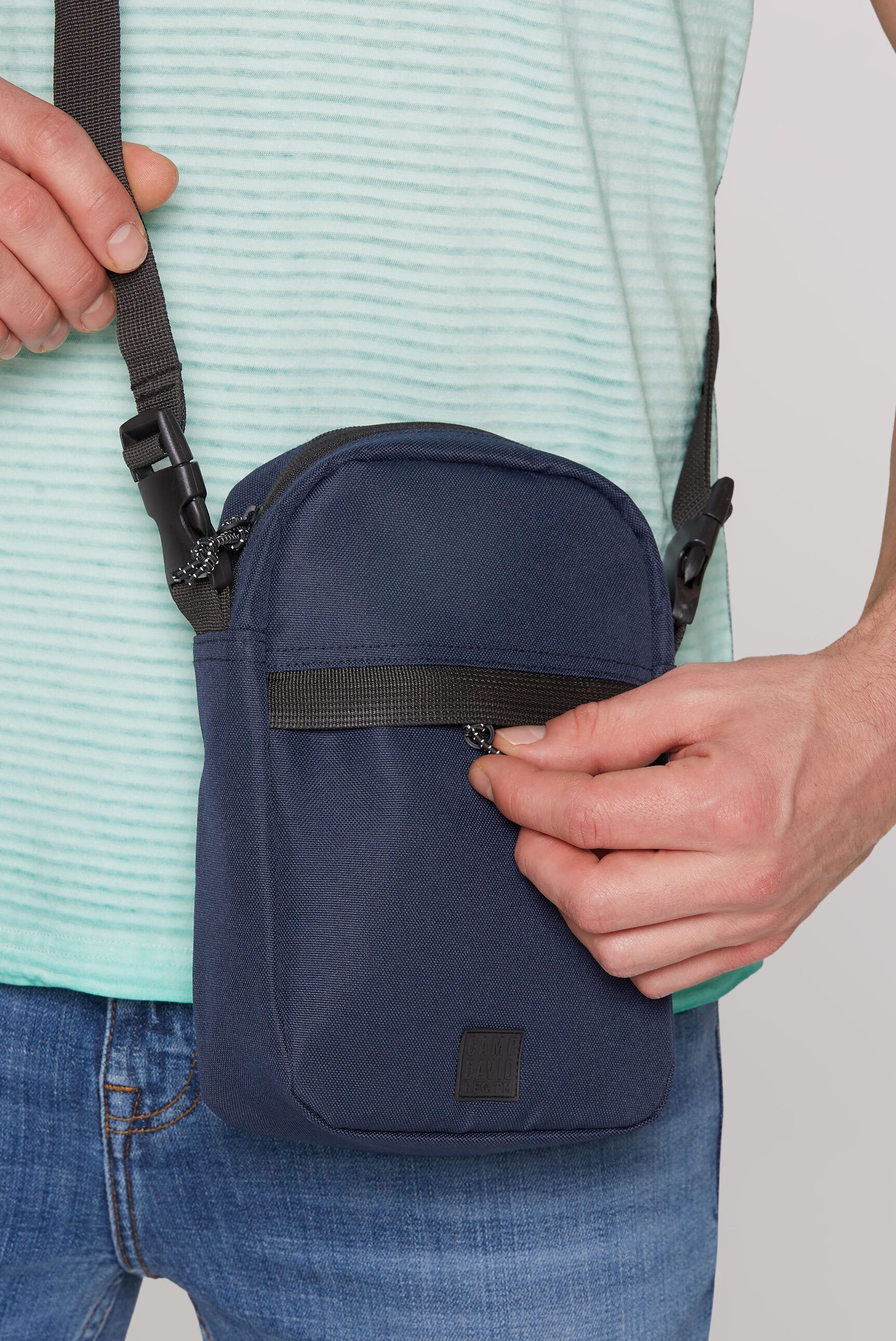 CAMP DAVID Umhängetasche, mit tiefem Vorfach