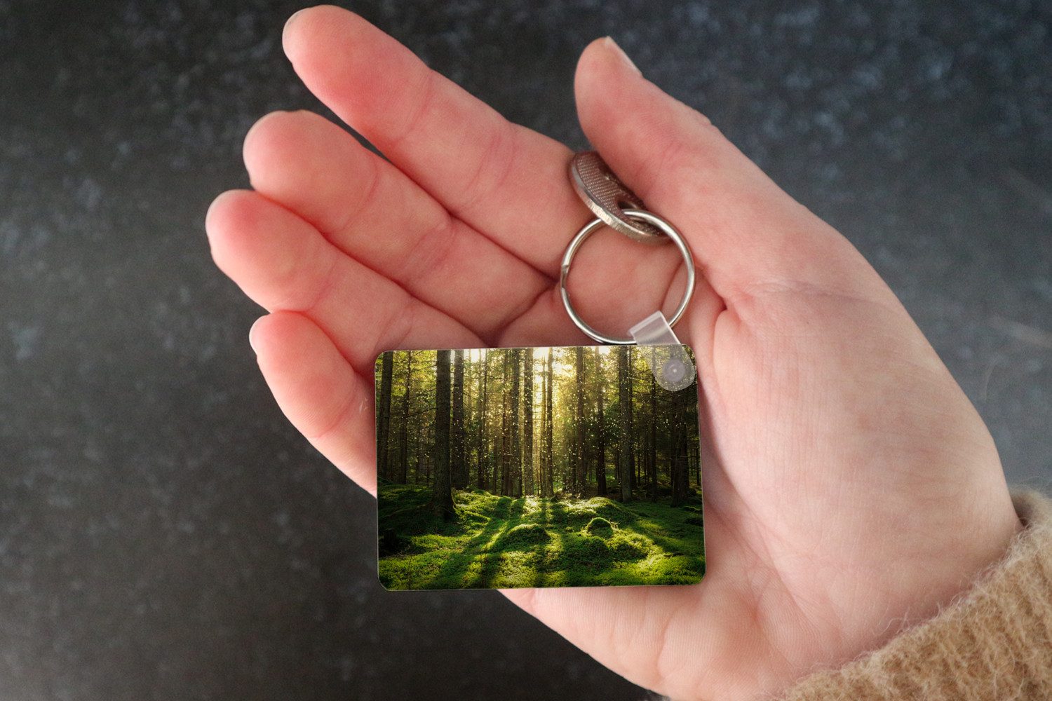 MuchoWow Schlüsselanhänger Bäume - Wald - Moos - Pflanzen - Sonne - Natur, Rechteckig mit Schlüsselring, Geschenk, Accessoire, 6x4 cm