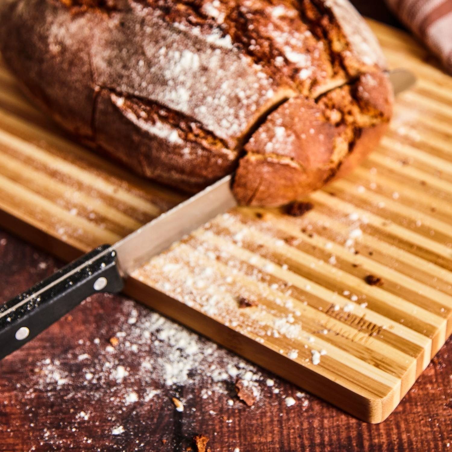 Bambuswald nachhaltigem, Brotschneidebrett aus Brotschneidebrett Bamboo, Brotbrett Küchenbretter, Ökoligsches Schneidebrett (1-St) 100%