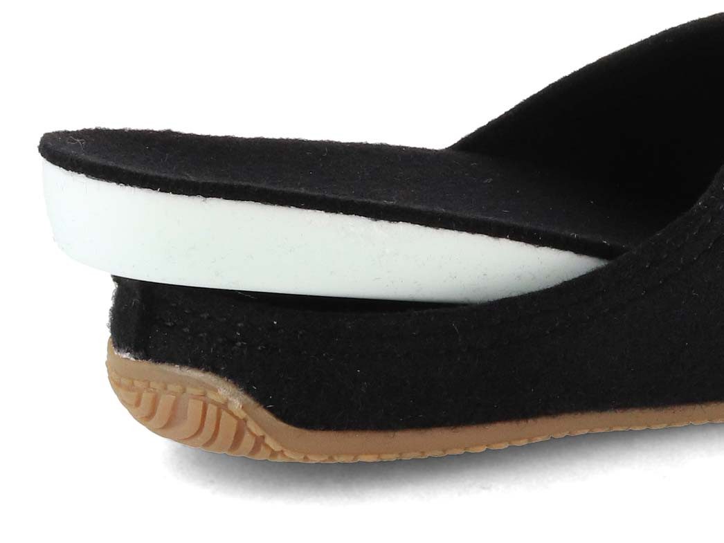 Living Kitzbühel Filzpantoffeln Gipfelkreuz Hausschuh aus recycelten Materialien