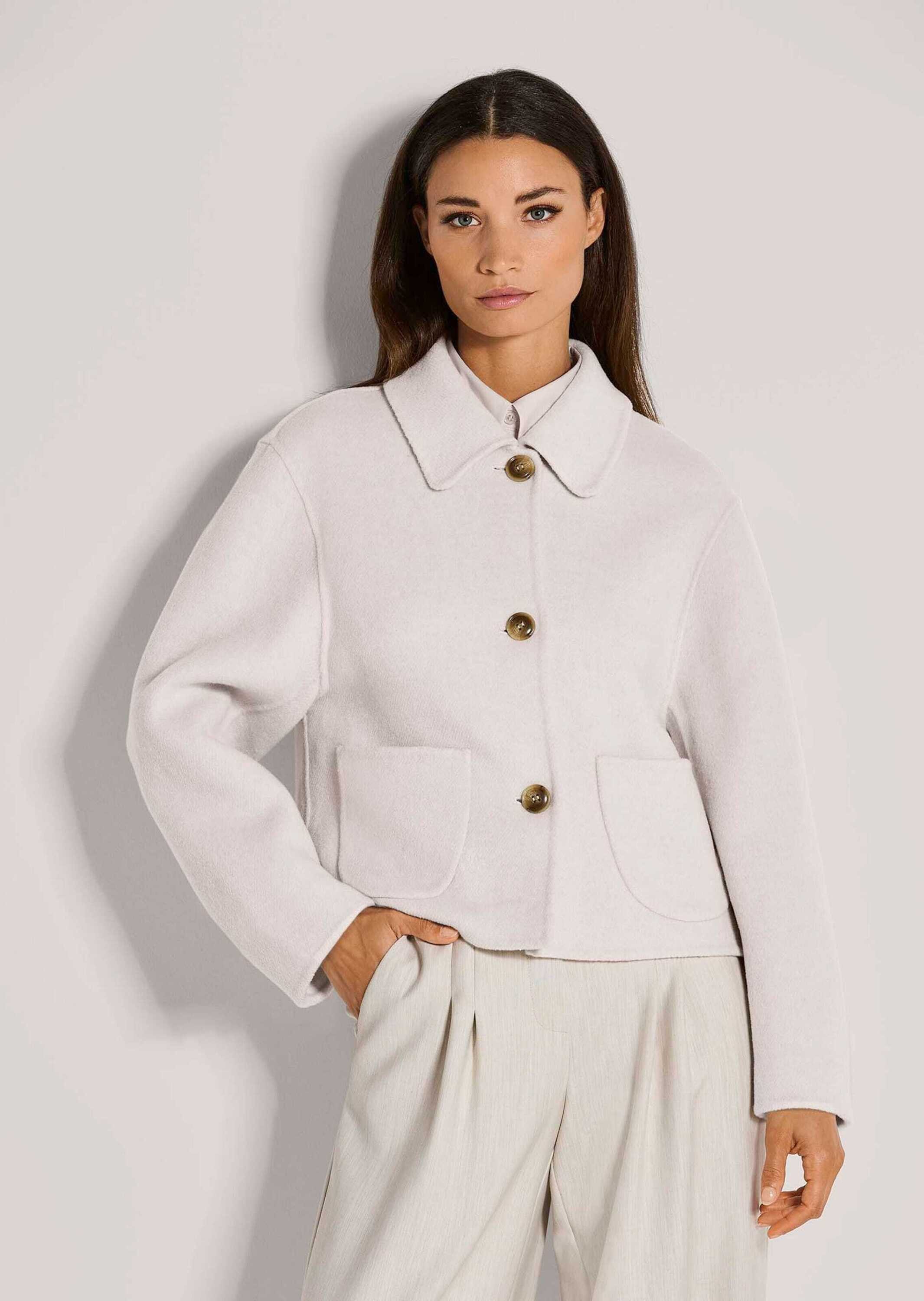 MADELEINE Outdoorjacke Modische Jacke mit asymmetrischem Kragen Gerundete P günstig online kaufen