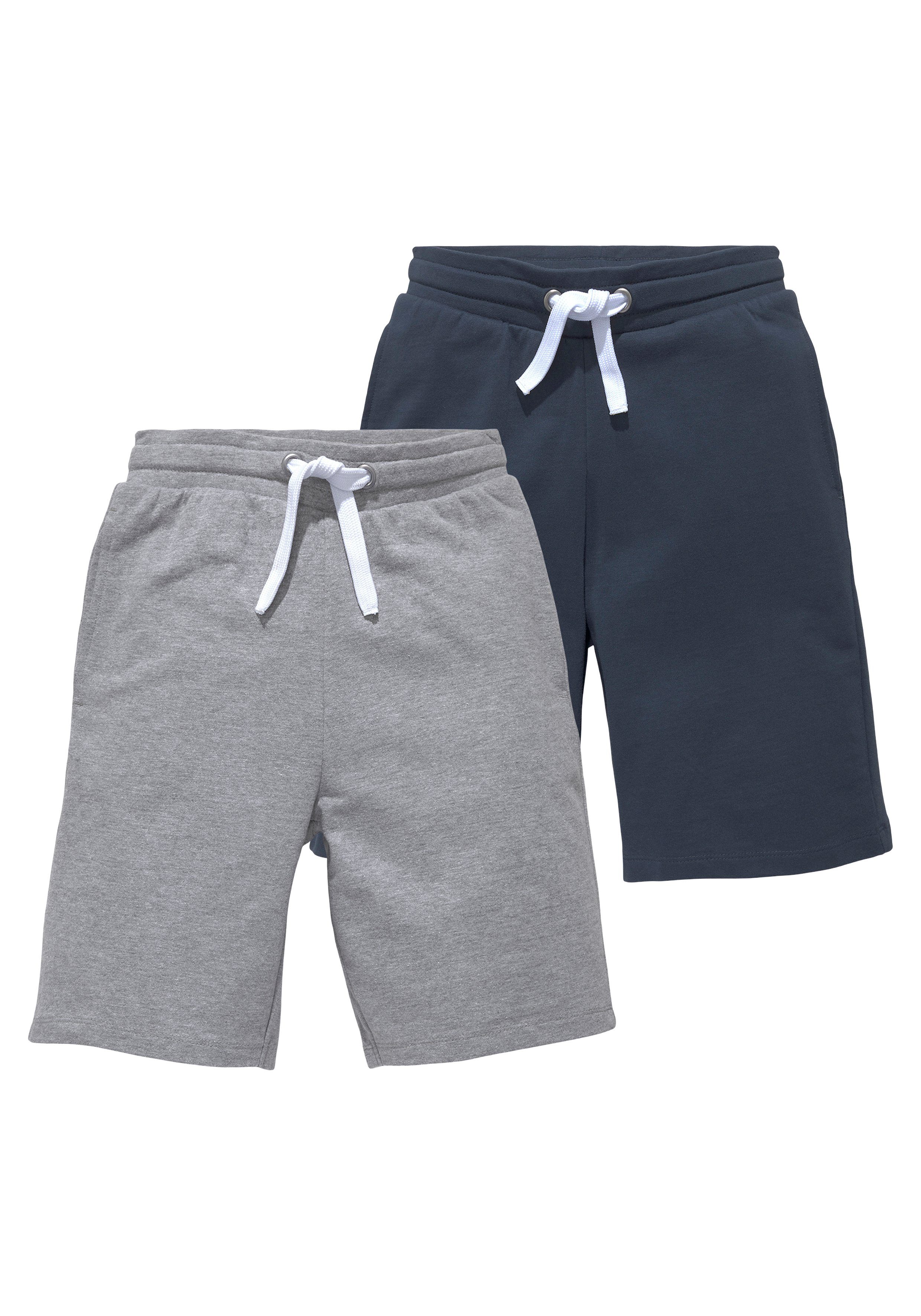 KIDSWORLD Sweatshorts 2er Pack Sweatbermudas in Must-have Farben (Packung, 2-tlg) in bequemer Sweatware
