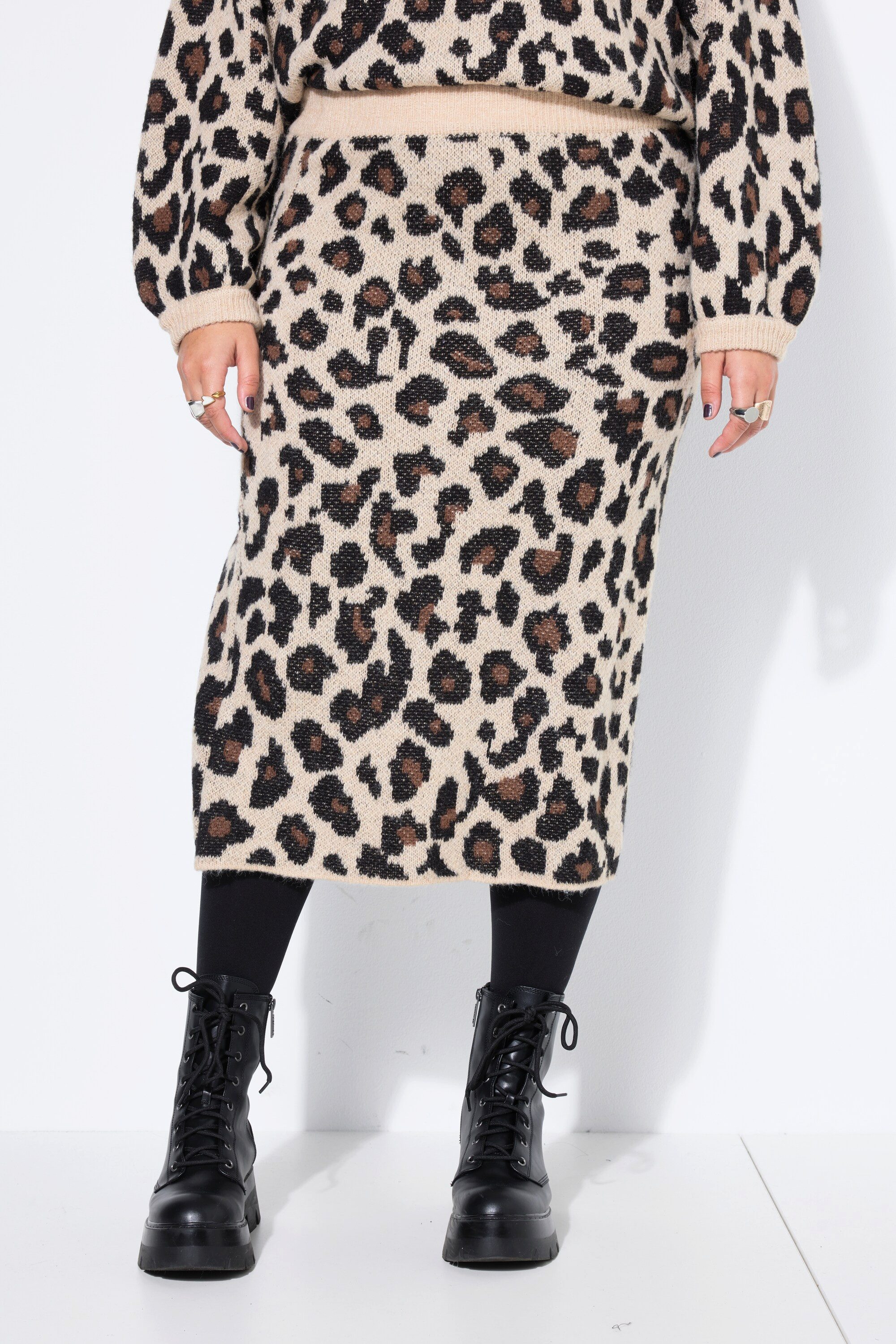 Studio Untold Schlupfrock Strickrock Slim Shape Maxilänge Leo