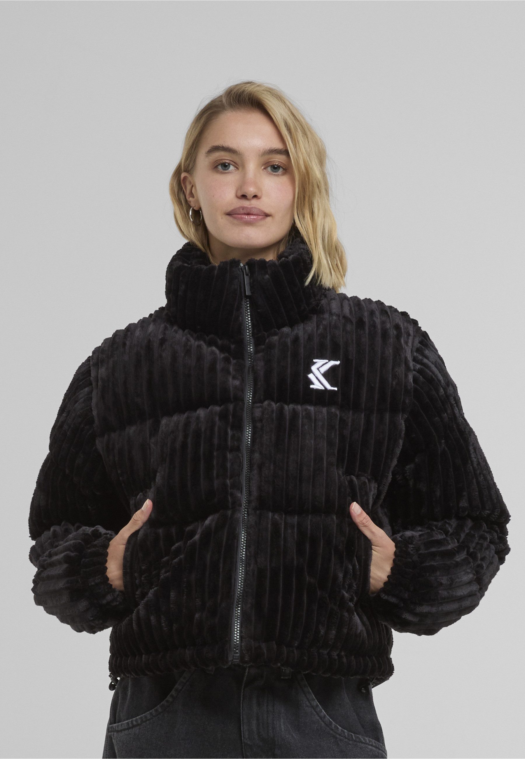 Karl Kani Winterjacke Karl Kani KK Og Fuzzy Corduroy Short Puffer Jacket (1-St)
