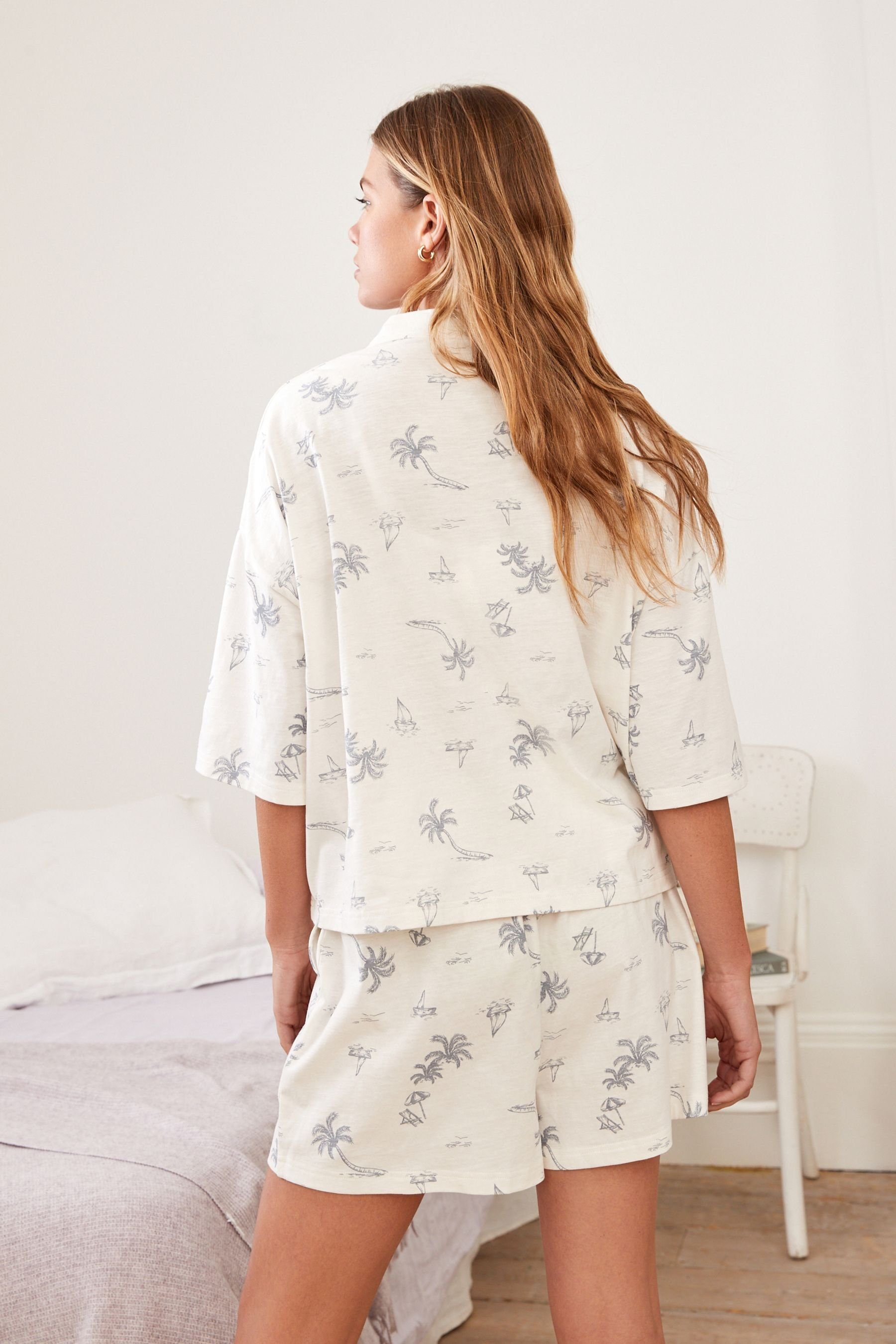 geknöpfter Schlafanzug Kurzärmeliger, Palmen Next tlg) (2 Pyjama mit