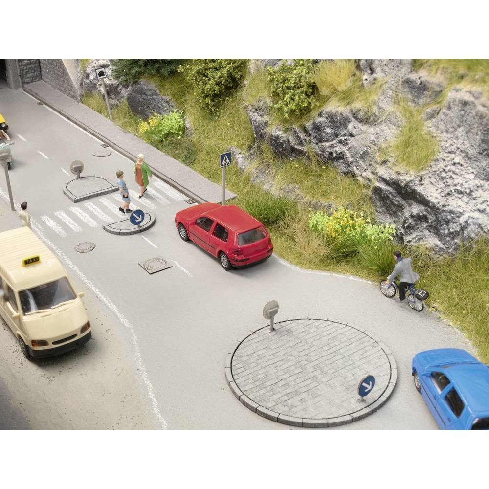 Modelleisenbahn-Fertiggelände H0 Verkehrsinsel-Set