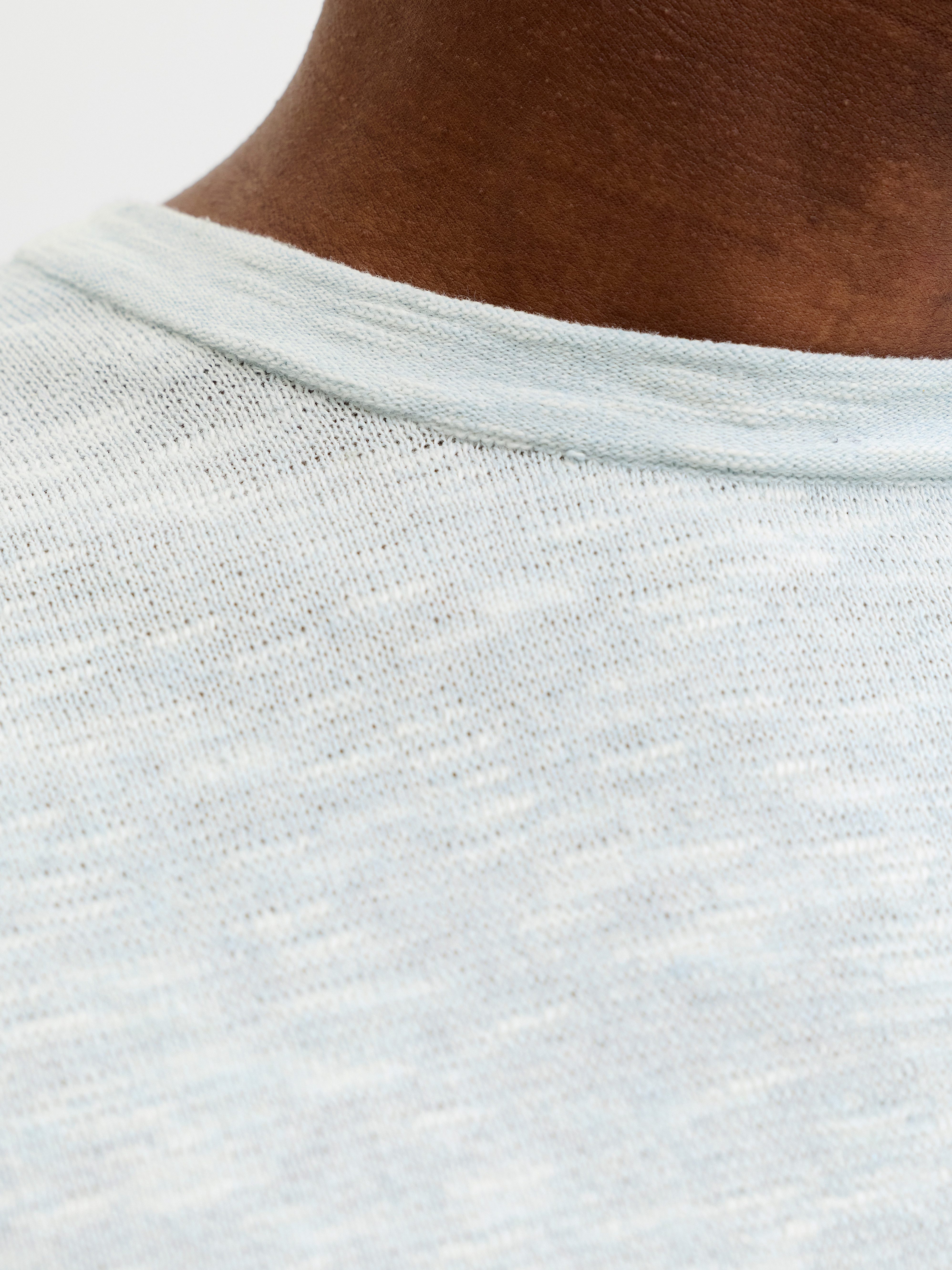 Jack & Jones Rundhalspullover JJESUMMER KNIT CREW NECK SN mit Rundhalsausschnitt