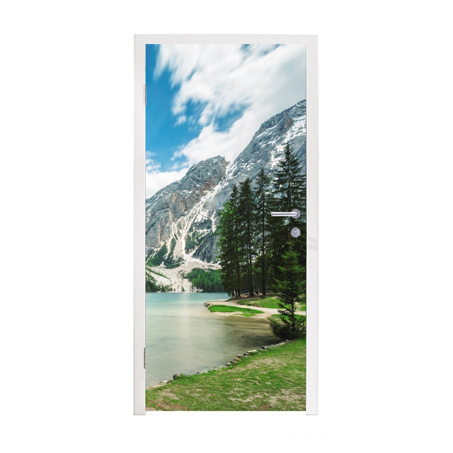 in für Pragser MuchoWow Fototapete Tannenbäume Türaufkleber, Matt, Türtapete Wildsee Italien, St), am cm bedruckt, (1 Tür, 75x205