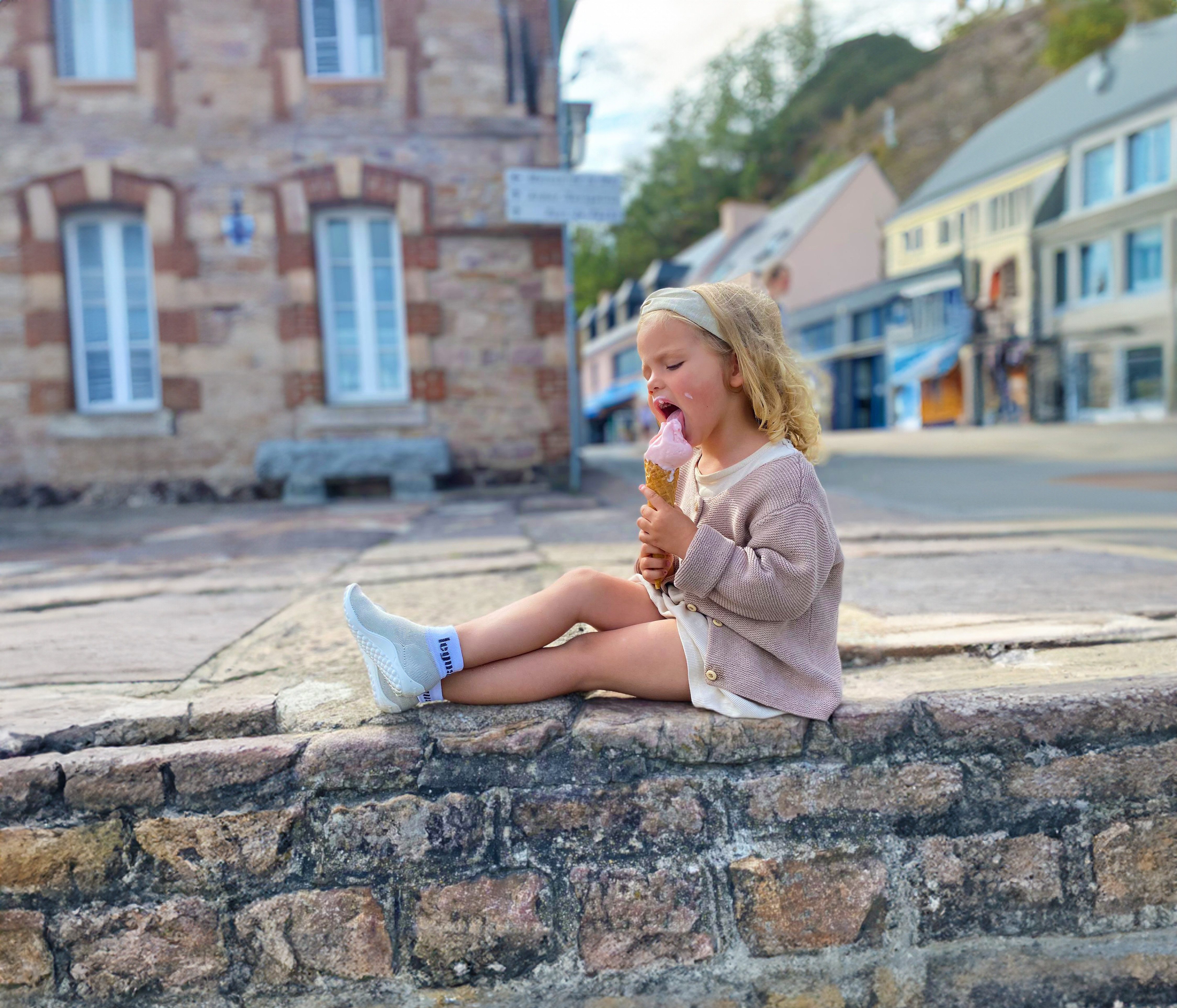Leguano LEGUANITO Barfußschuh Schlupschuh, Freizeitschuh, Hausschuh fördert optimal den Laufprozess