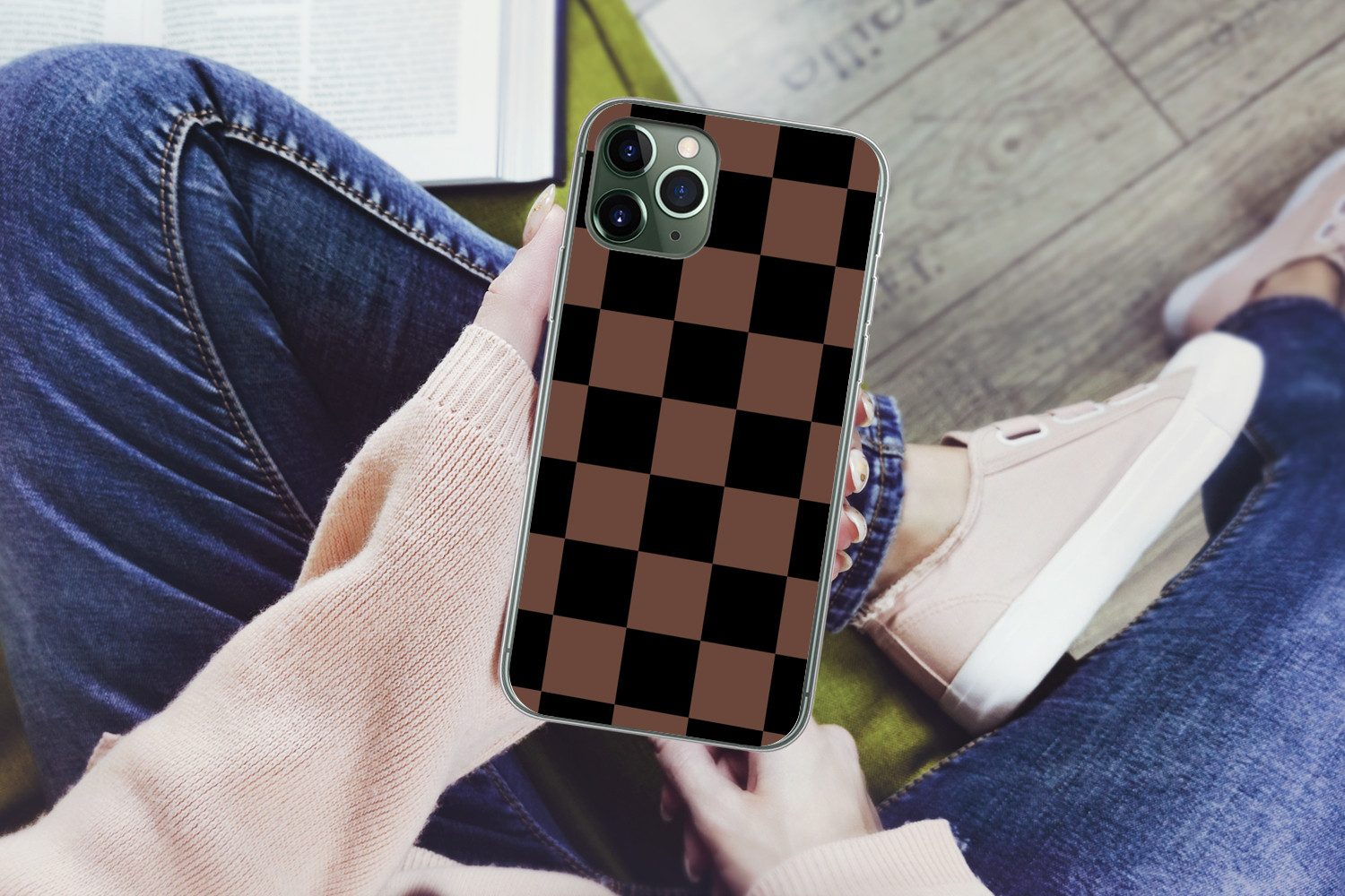 MuchoWow Handyhülle für Apple iPhone 11 Pro Max Schachbrettmuster - Braun - Schwarz - Blöc, Smartphone-Bumper, Print, Handy Schutzhülle Dünn