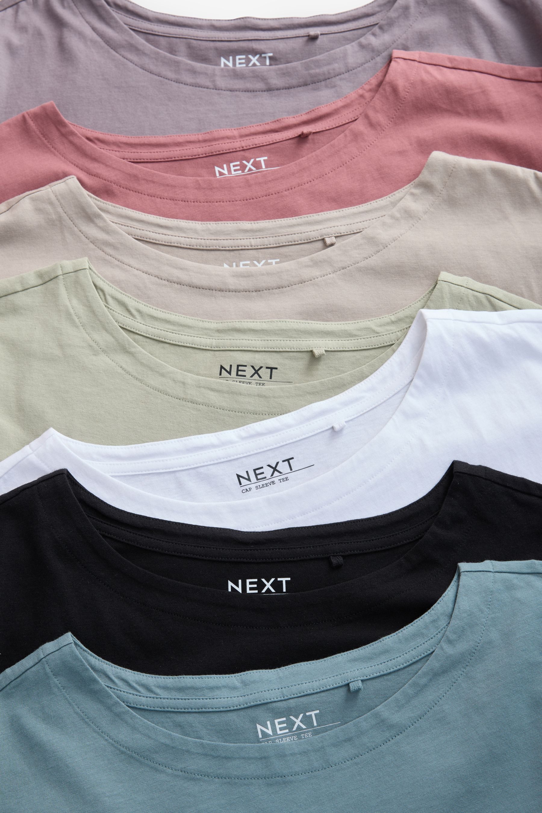 Next T-Shirt 7er-Pack T-Shirts mit überschnittenen Schultern (7-tlg)