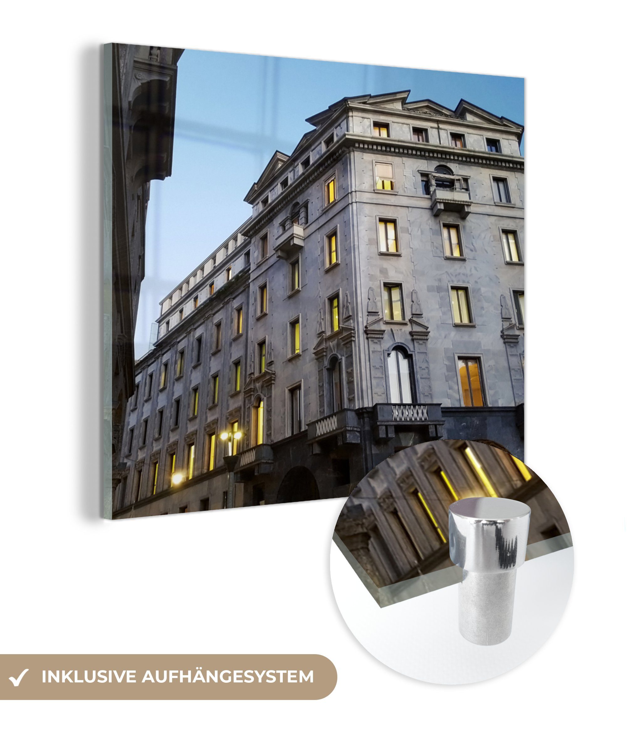 MuchoWow Acrylglasbild Fassade eines Gebäudes auf der Piazza Meda in Mailand, (1 St), Glasbilder - Bilder auf Glas Wandbild - Foto auf Glas - Wanddekoration